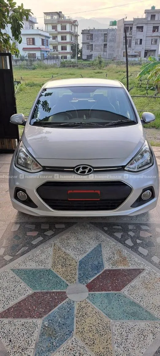 Hyundai Xcent Sedan 3