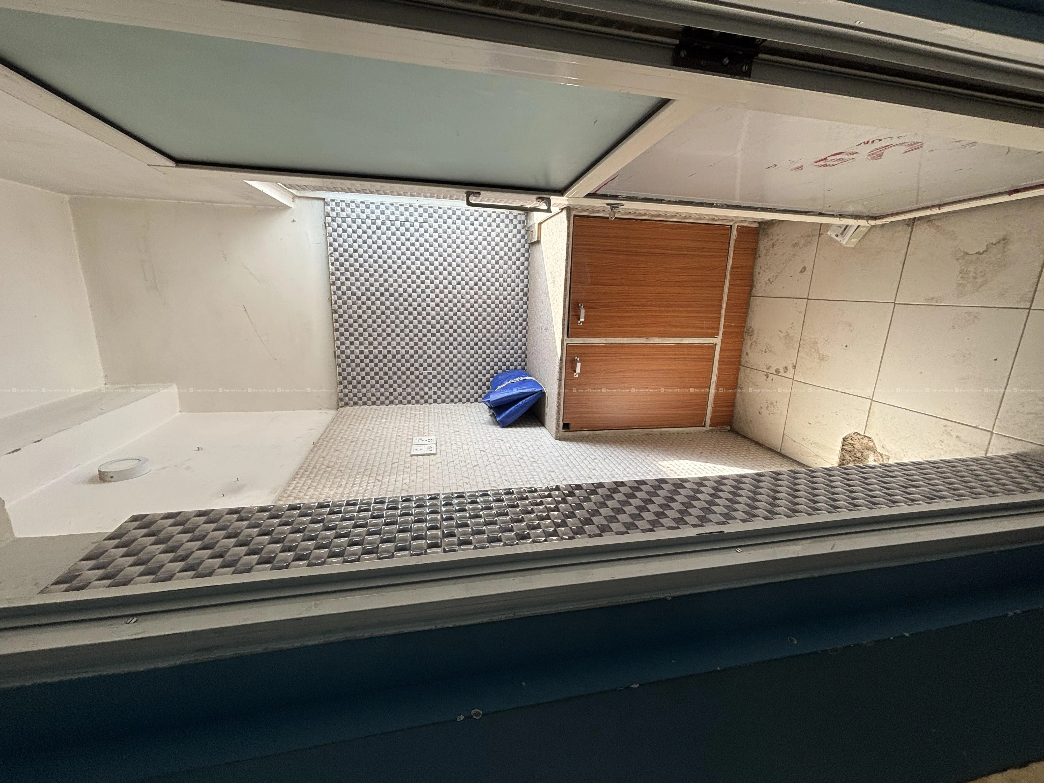 Office flat on rent 4