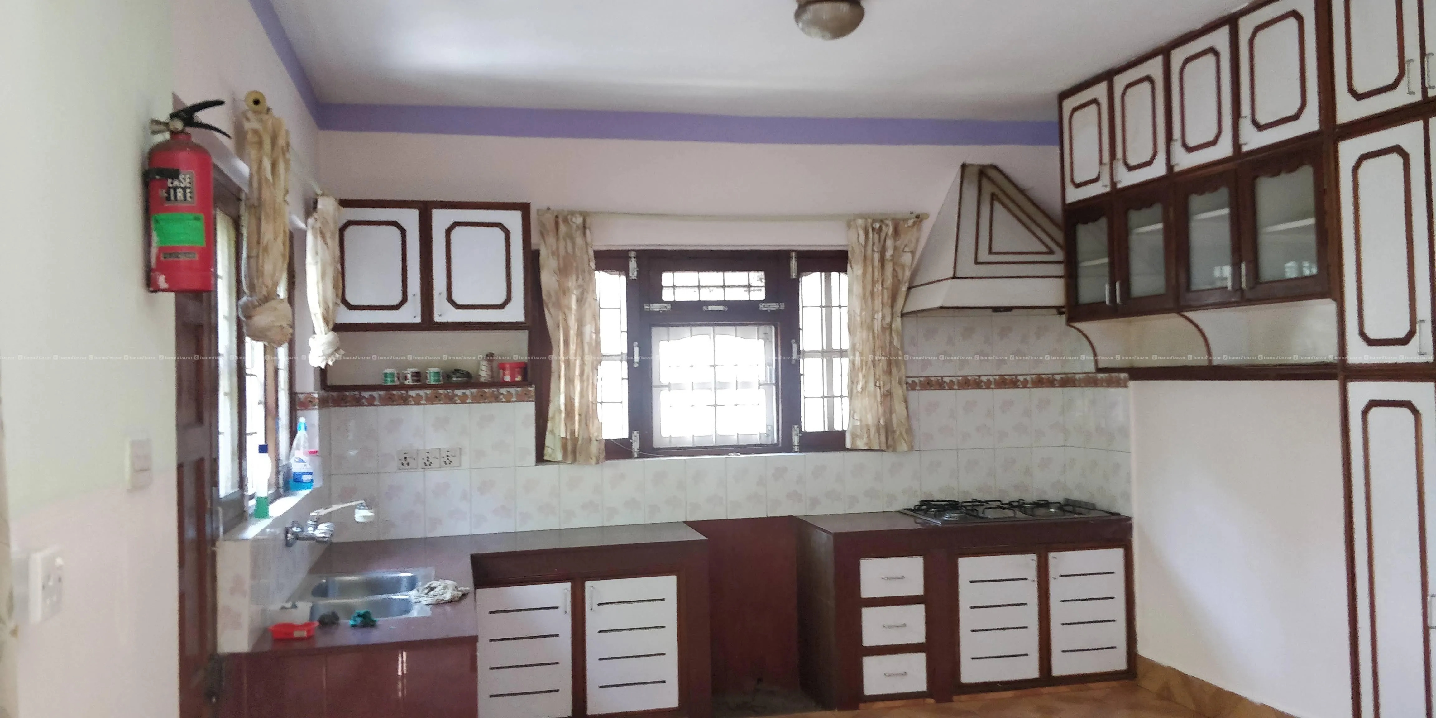 House for sale: 2.5 storied bunglow in 9 anna 2
