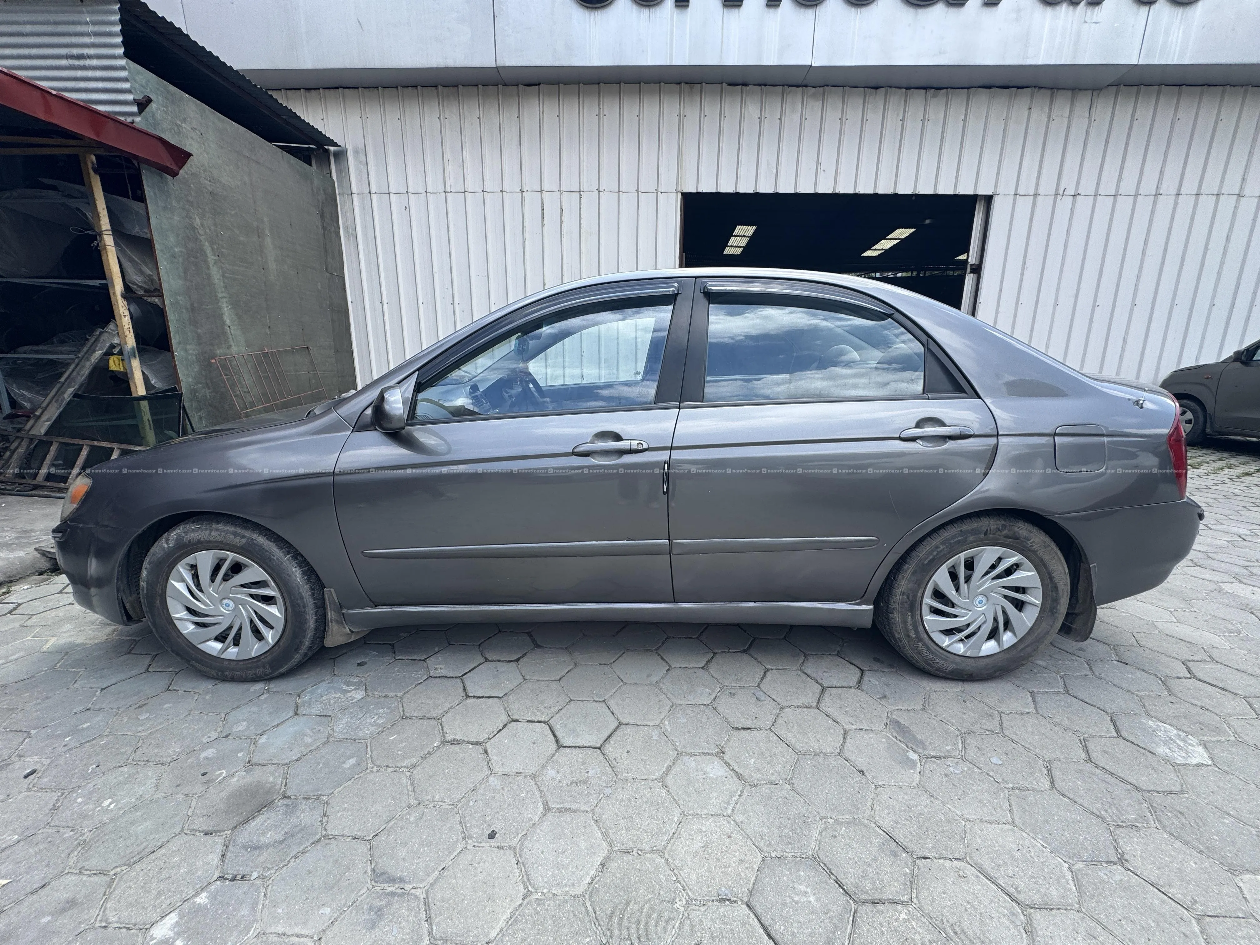 Kia Cerato 2004 | 2.0L | Reliable & Affordable 7