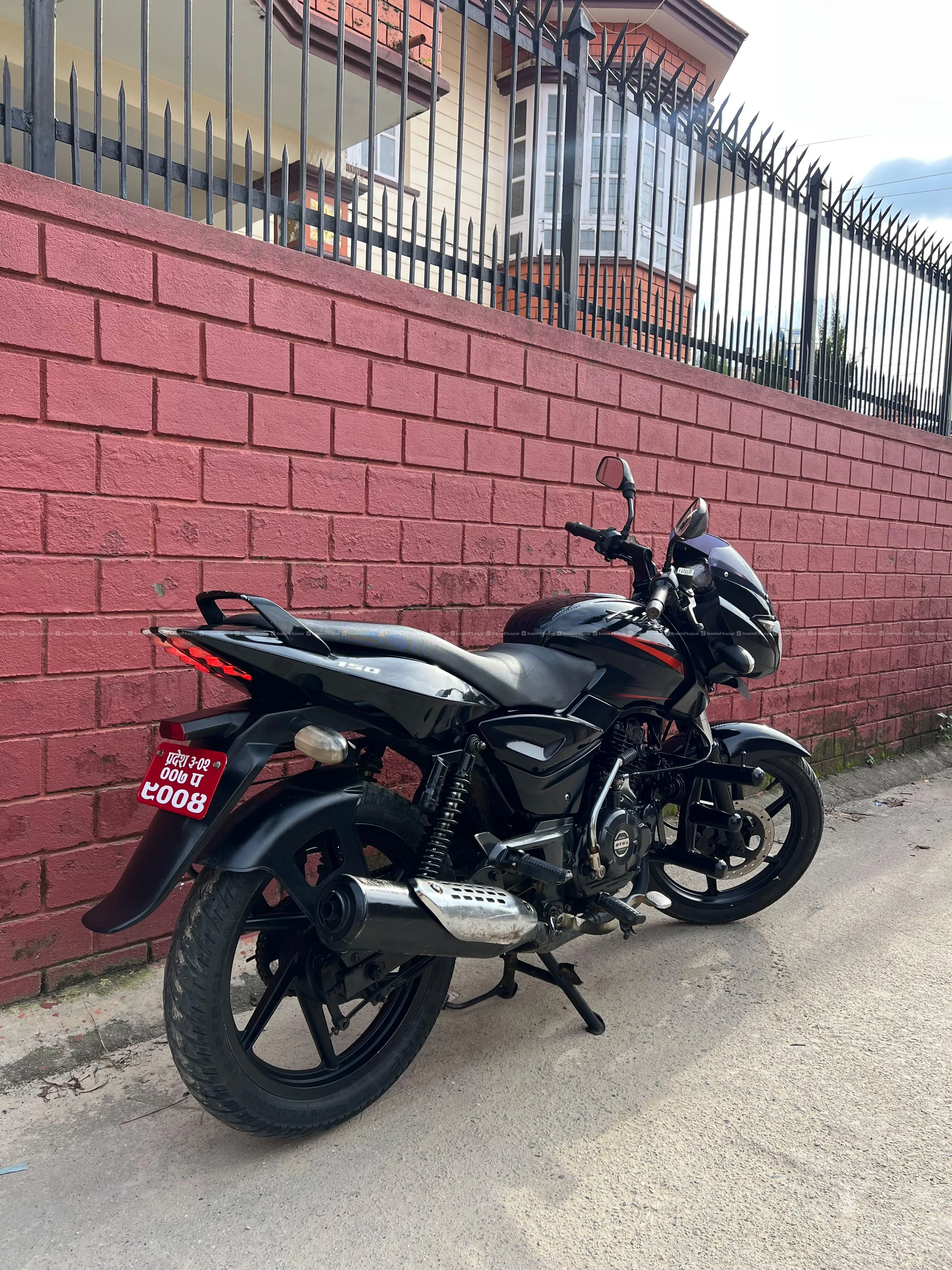 BAJAJ PULSAR 150 SINGLE HAND 4