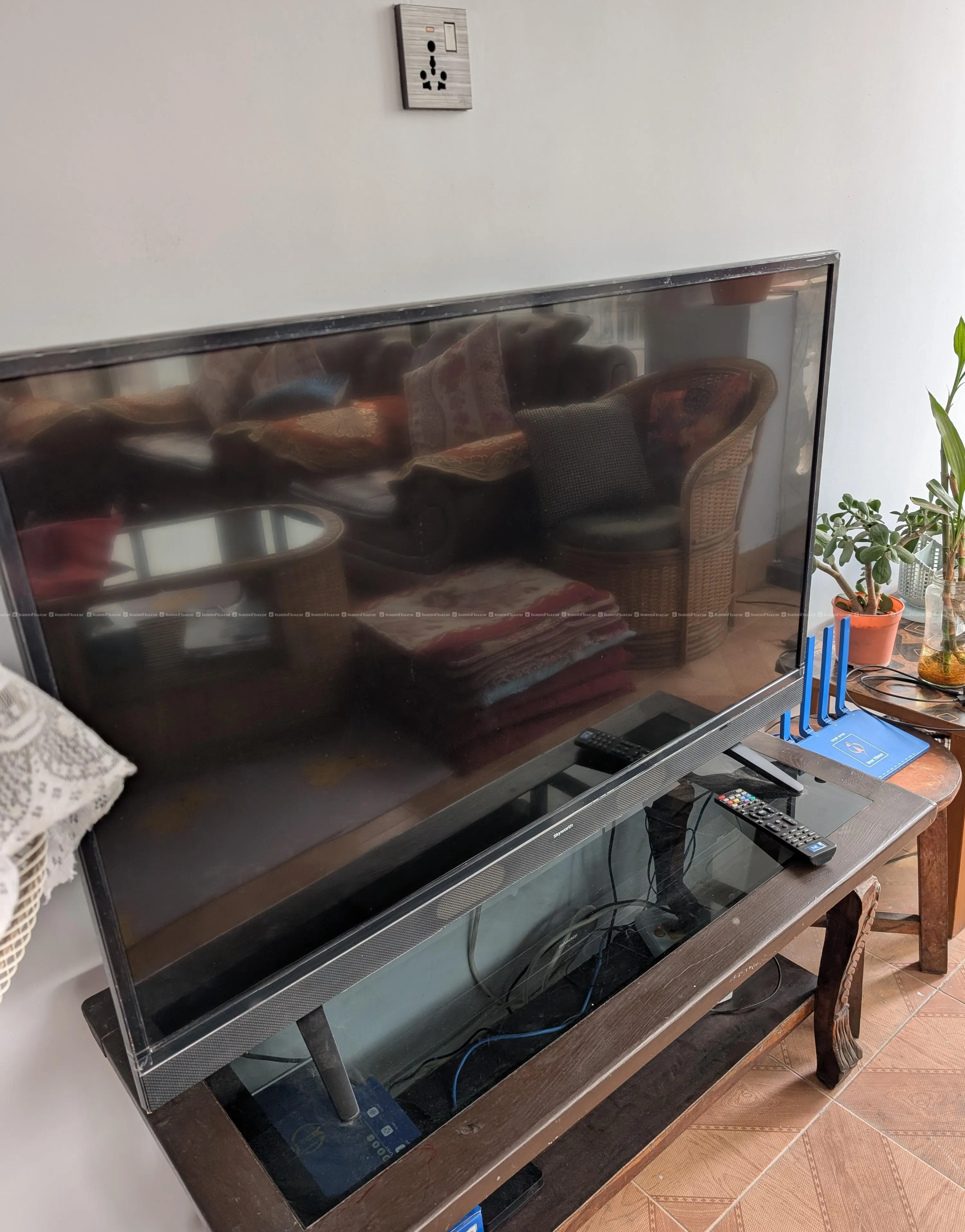Skyworth 43" TV / Television 3