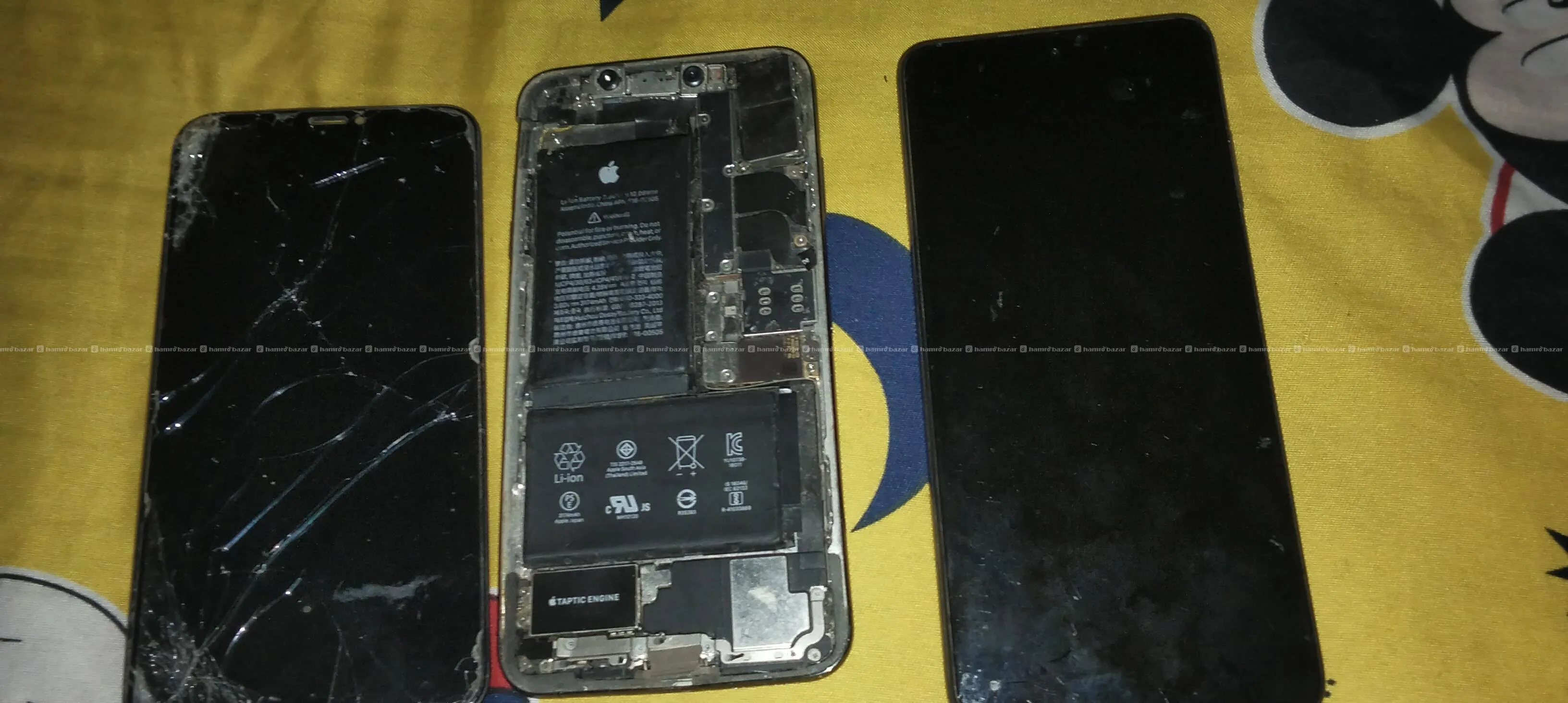 Iphone Xs max and Poco X3 pro 2