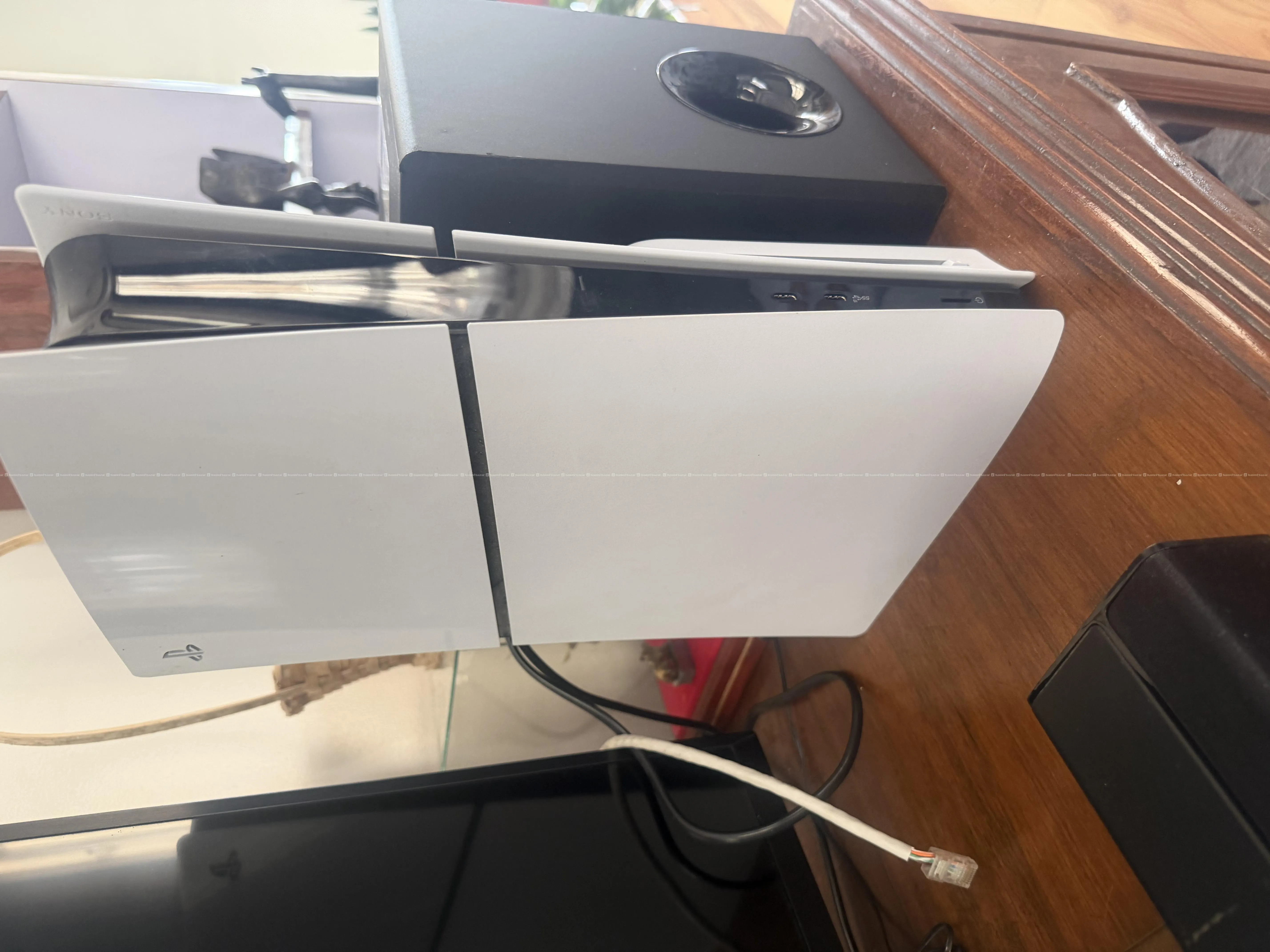 Sony Playstation 5 slim Disc Edition 1TB- Like new 2