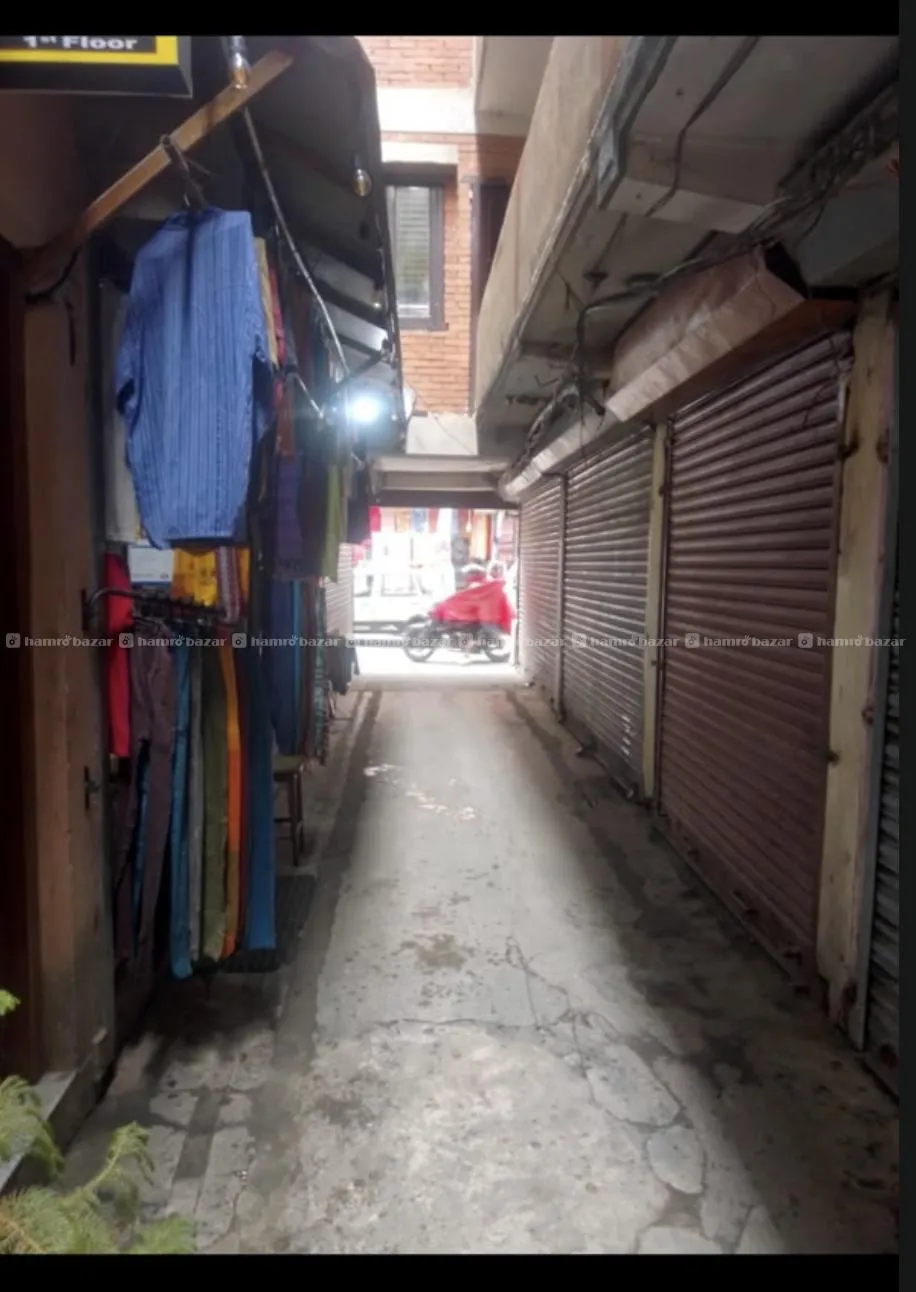 Shutter on rent thamel 3