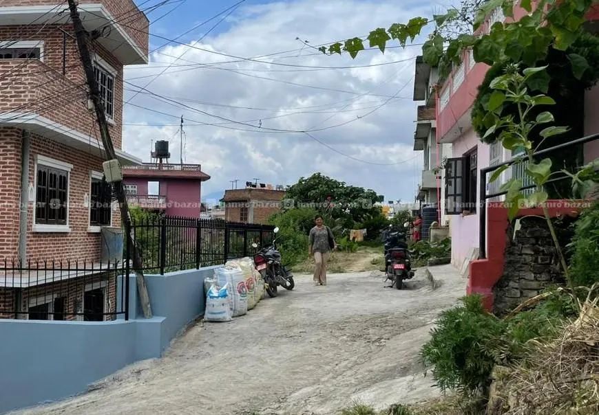 5 Aana Land near Hattiban Housing, 400m-Main Road. 4