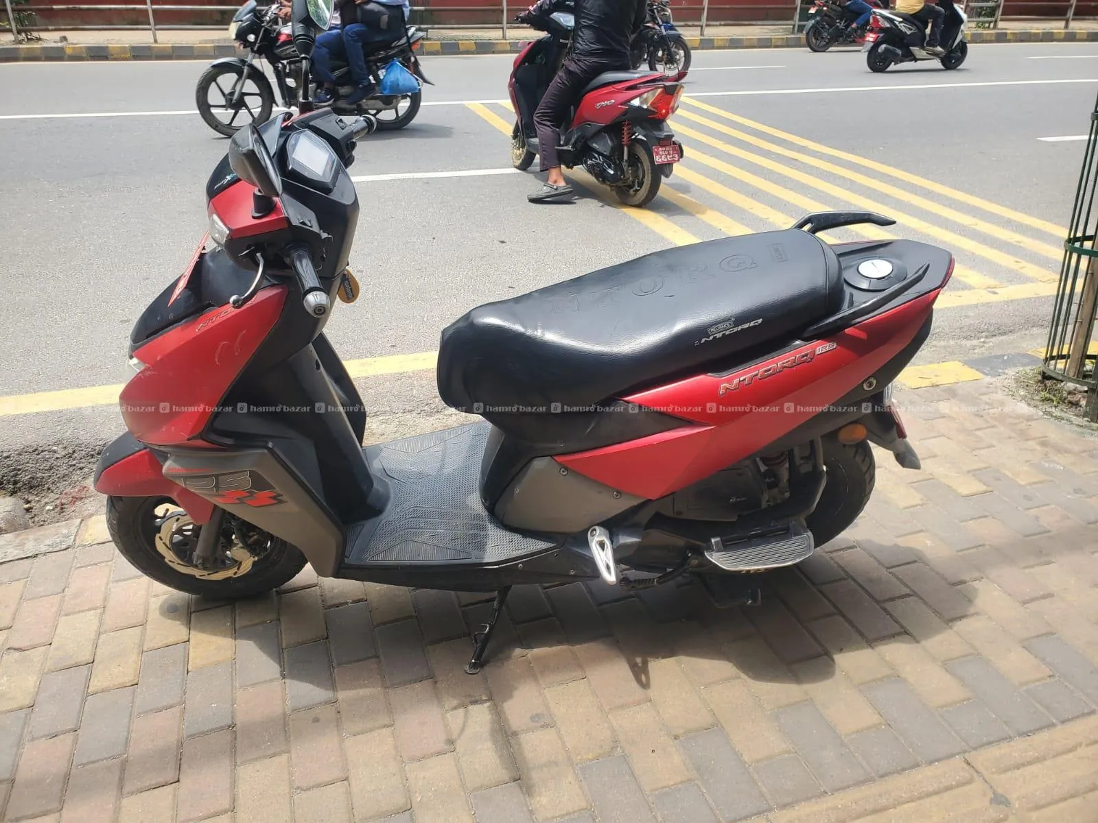 125 ntroq scooty 115000 5