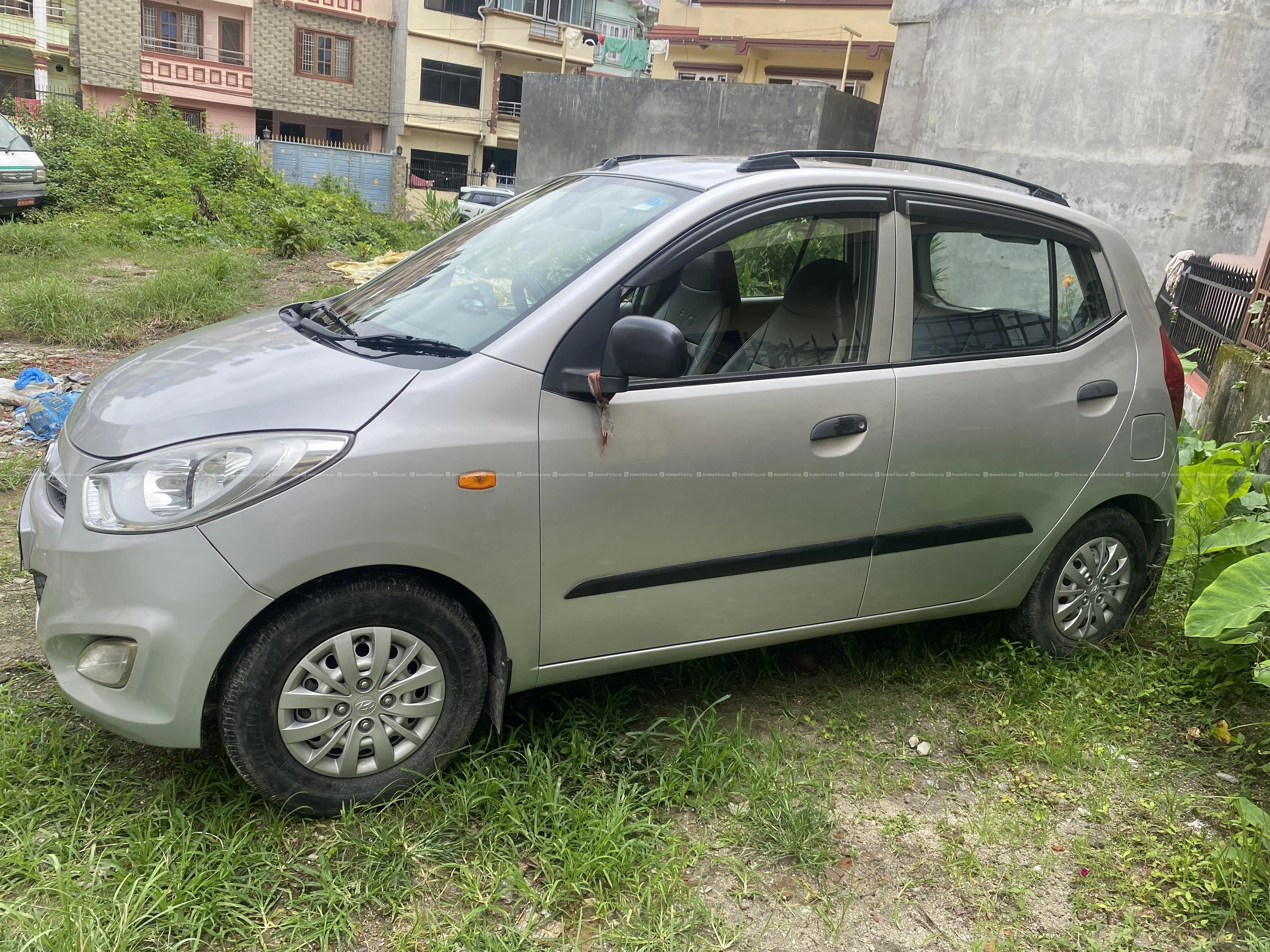 i10 car on sale 2015 model only 47.9k run 3