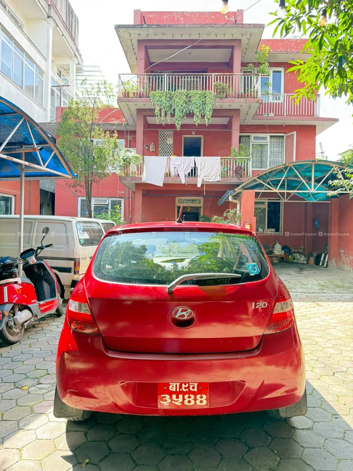 Hyundai i20 Asta 2011 Red 2