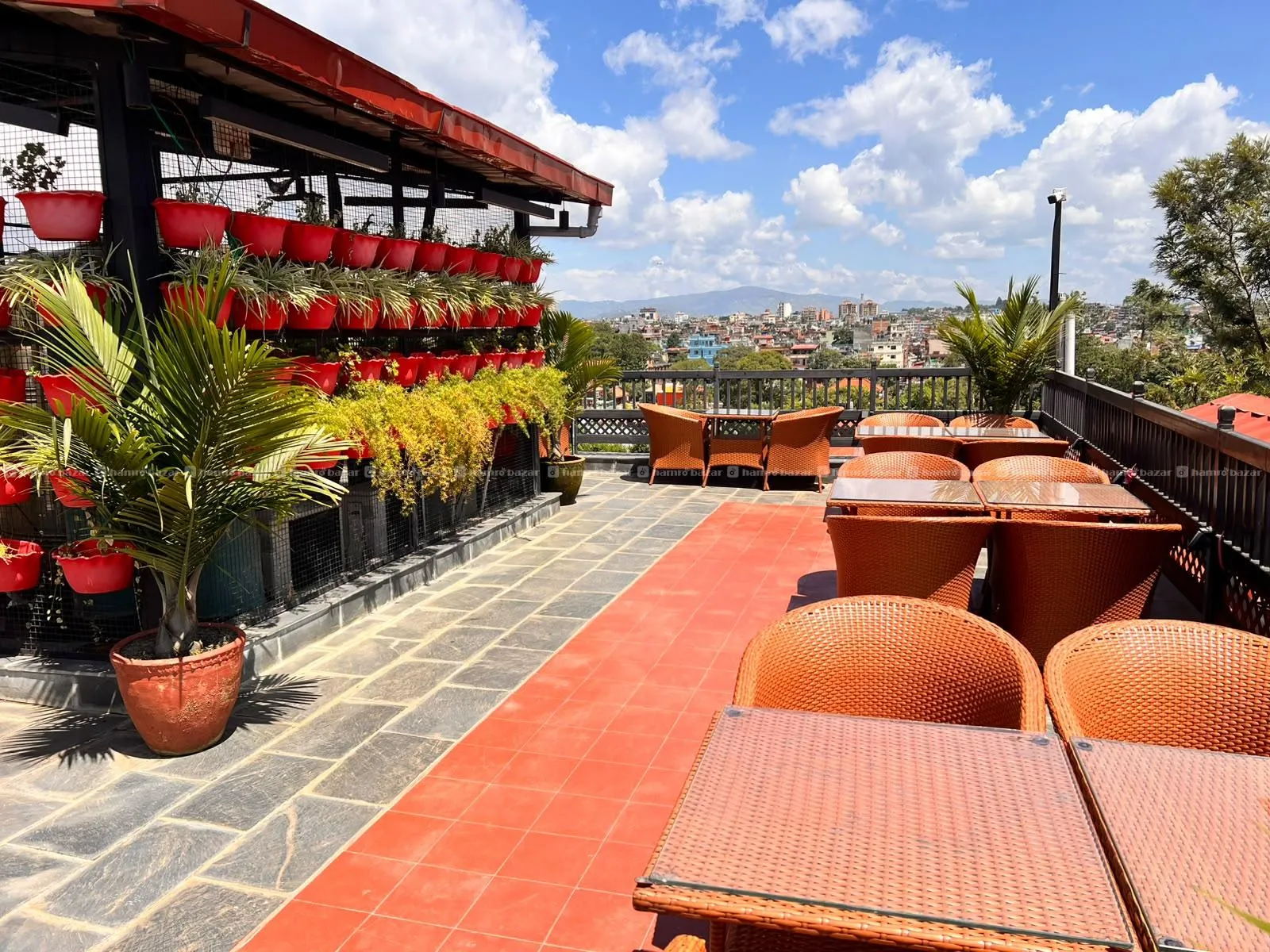 Fully Equipped Rooftop & Bar for lease 5