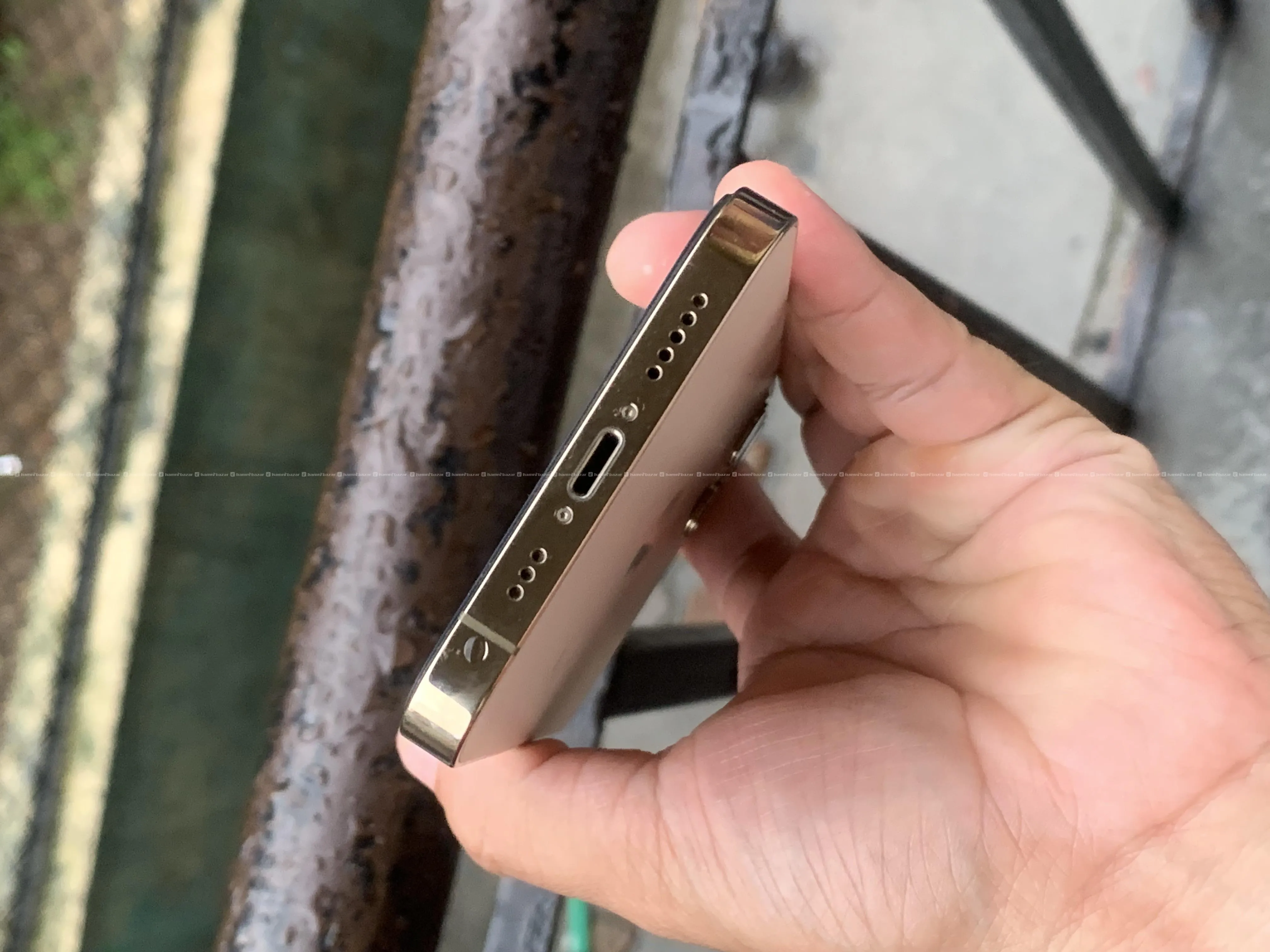 IPhone 12 pro 128GB GOLD 3