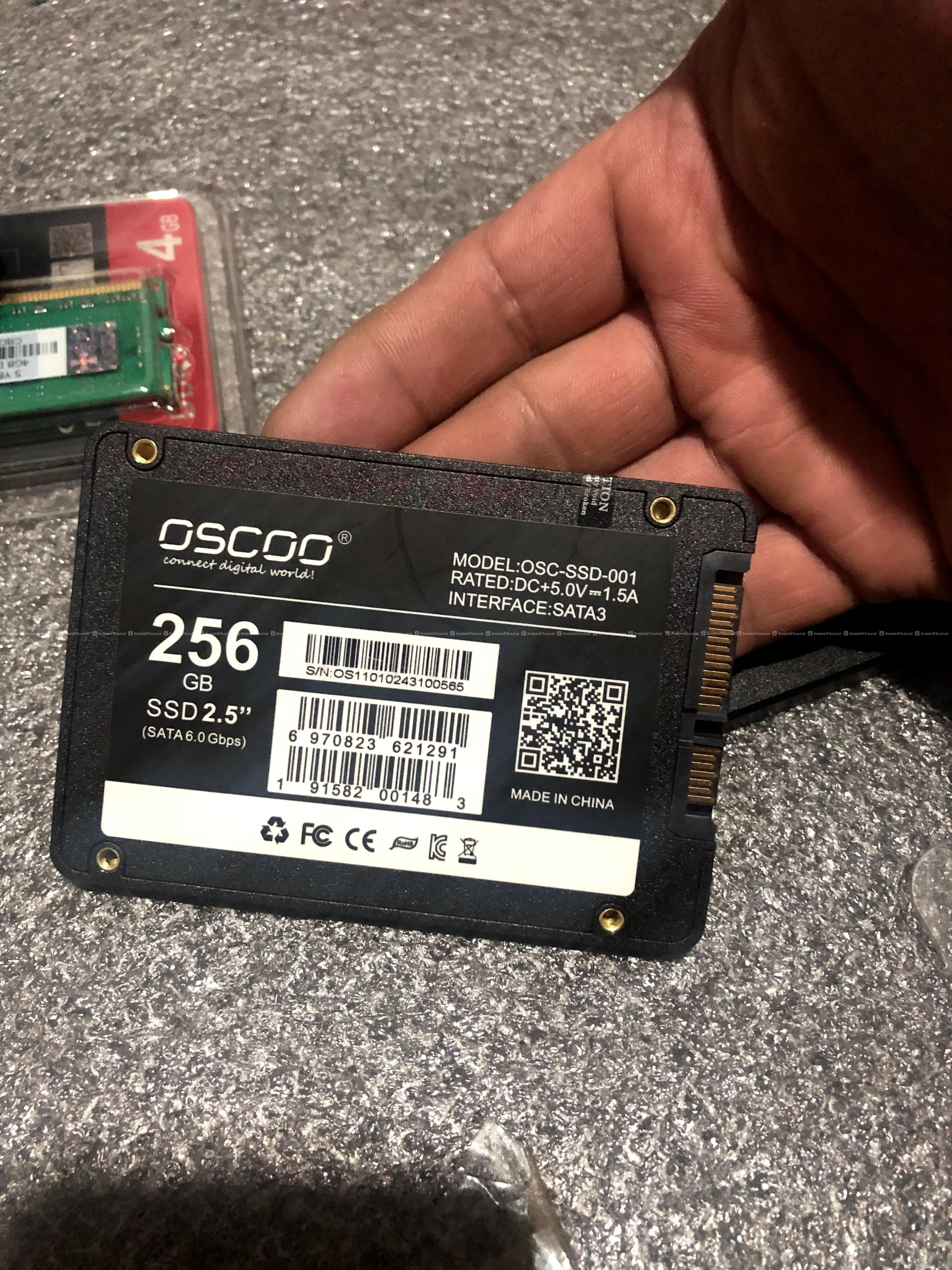 256 GB SSD 3