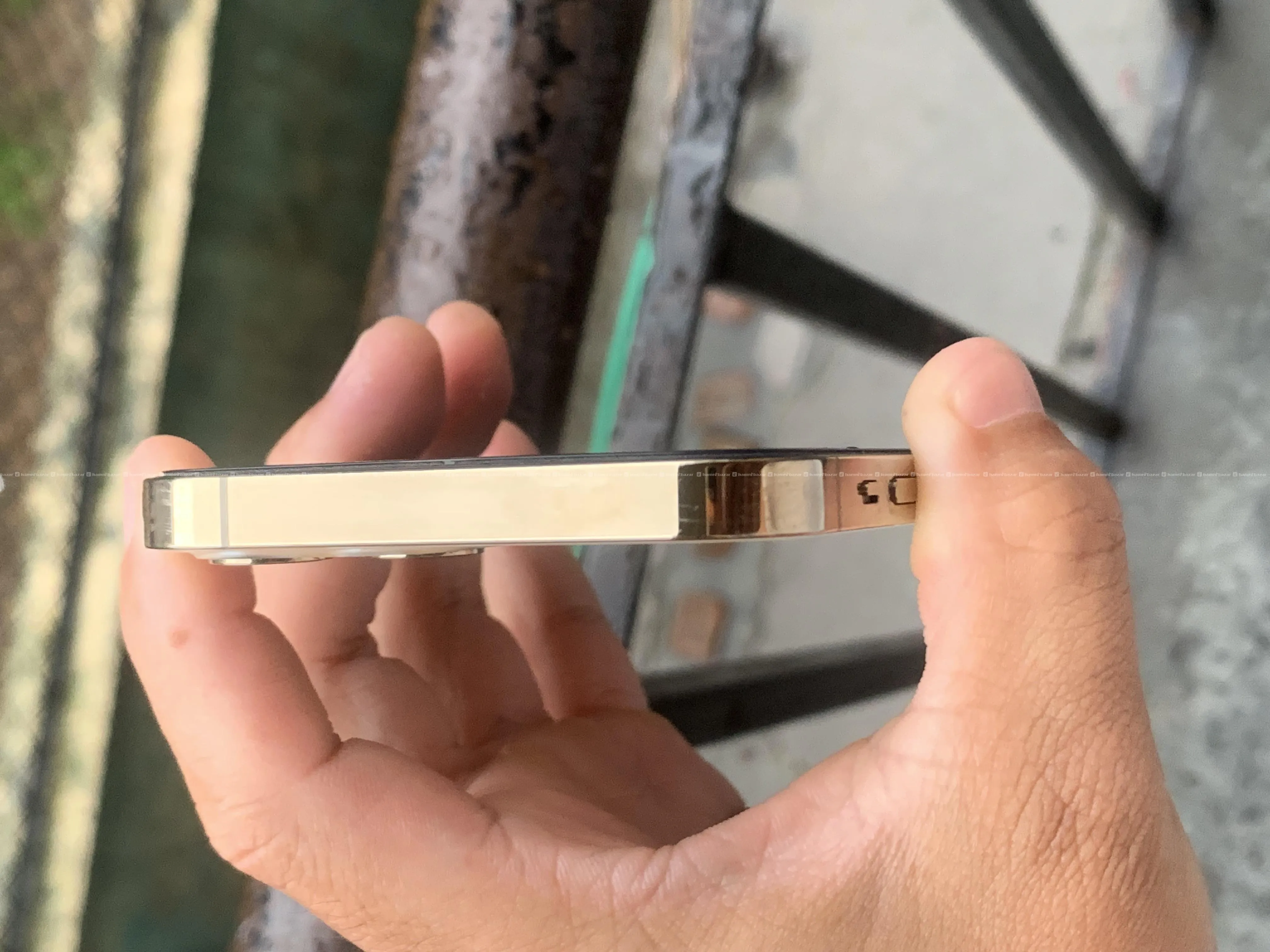IPhone 12 pro 128GB GOLD 4