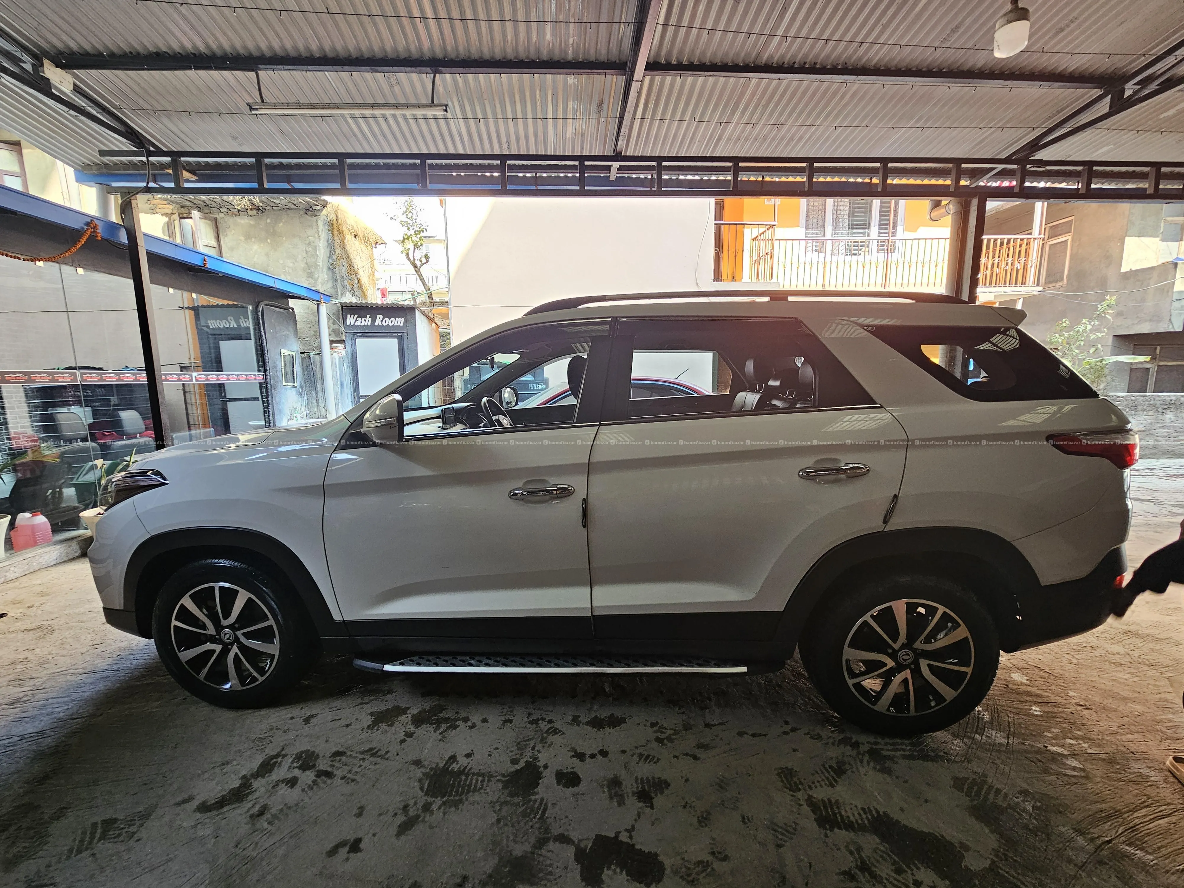 DFSK GLORY 560 SUV AUTOMATIC ON SALE 3