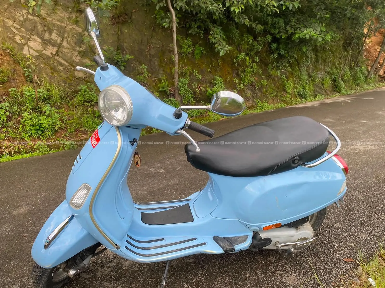 NPR-110k Vespa LX125 2020, 18k km run. 9843756464 2