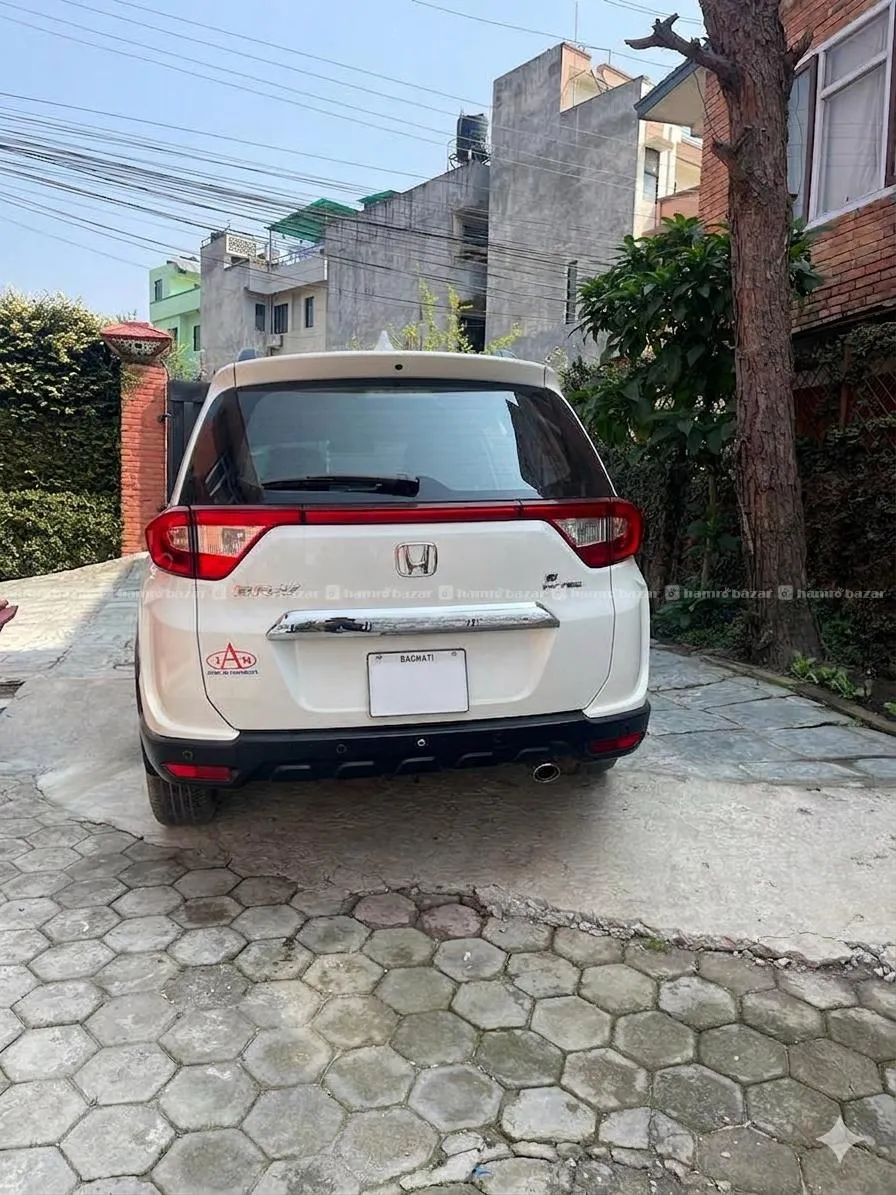 Honda Brv 7 seater SUV 2