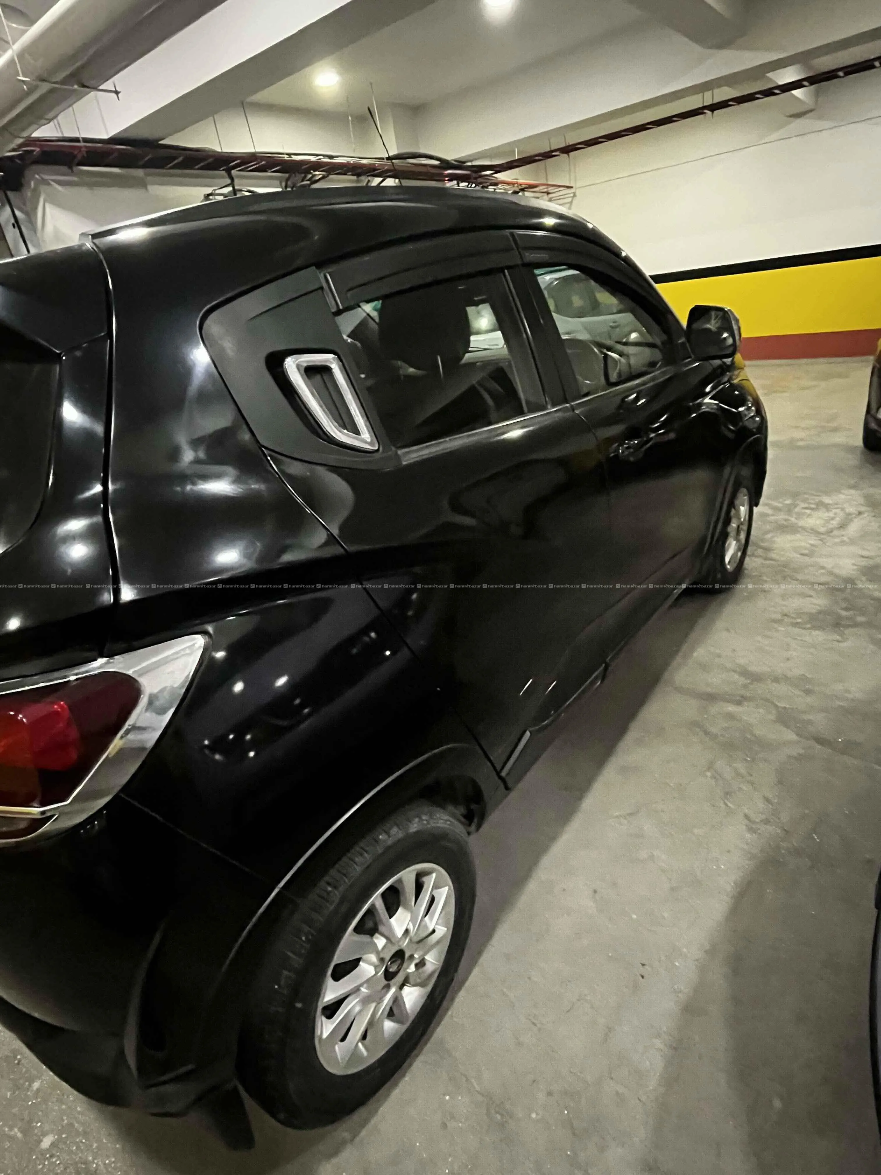 Mahindra-KUV 800-SALE 4