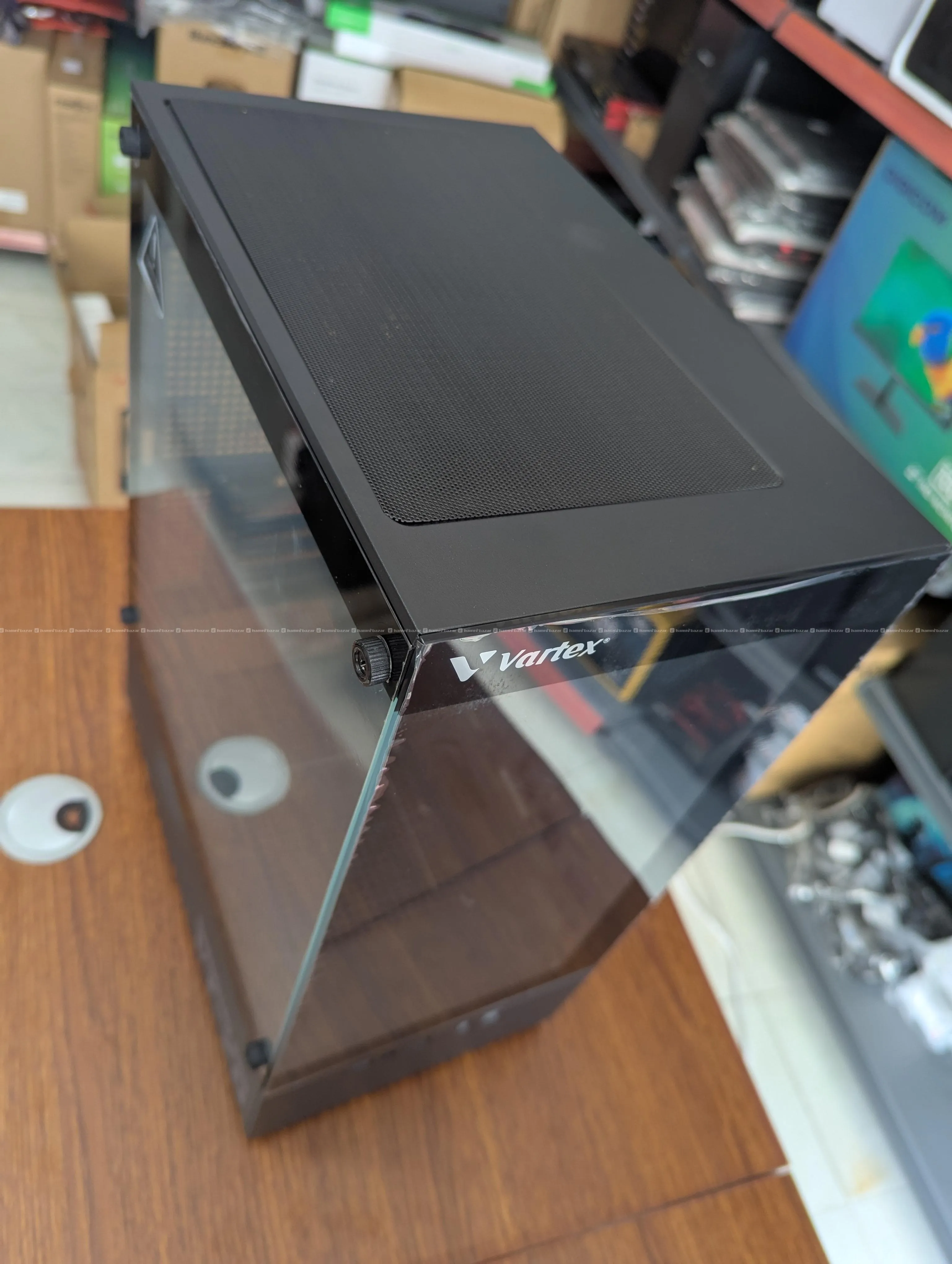 Vartex VT-70 Fishtank Gaming Cabinet – 3 RGB Fans 2