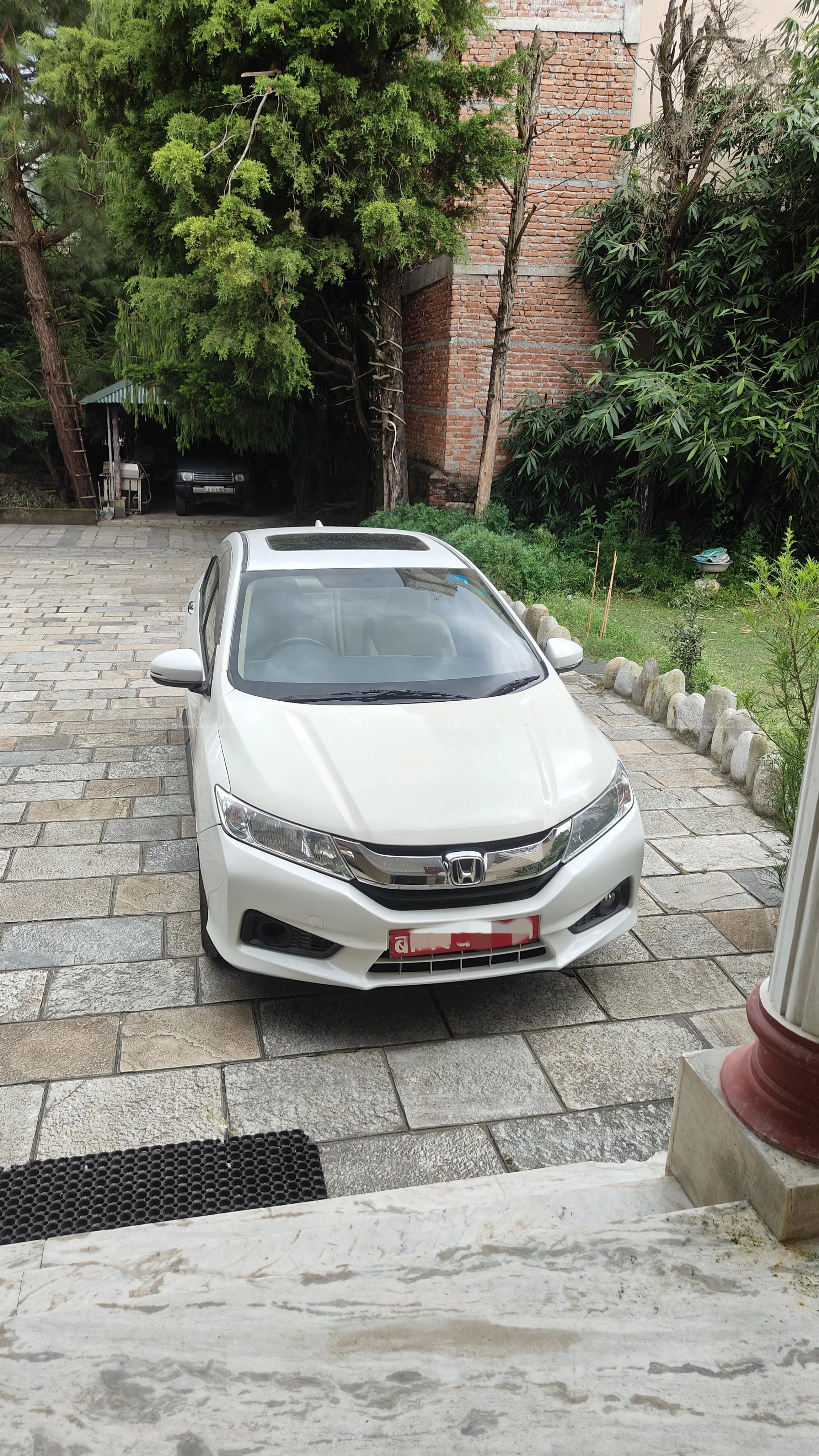 honda city vx (top model) 4