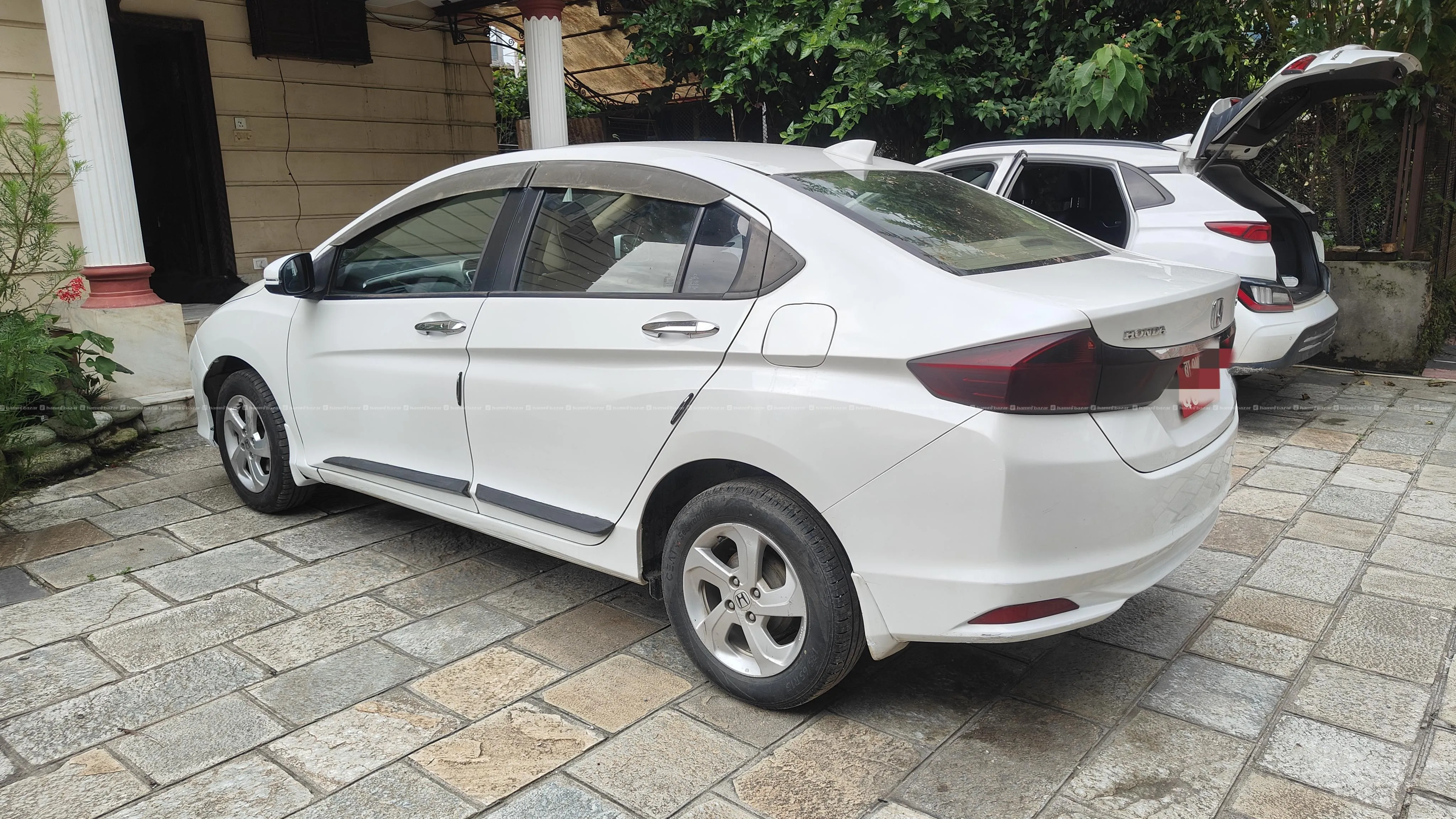 honda city vx (top model) 3