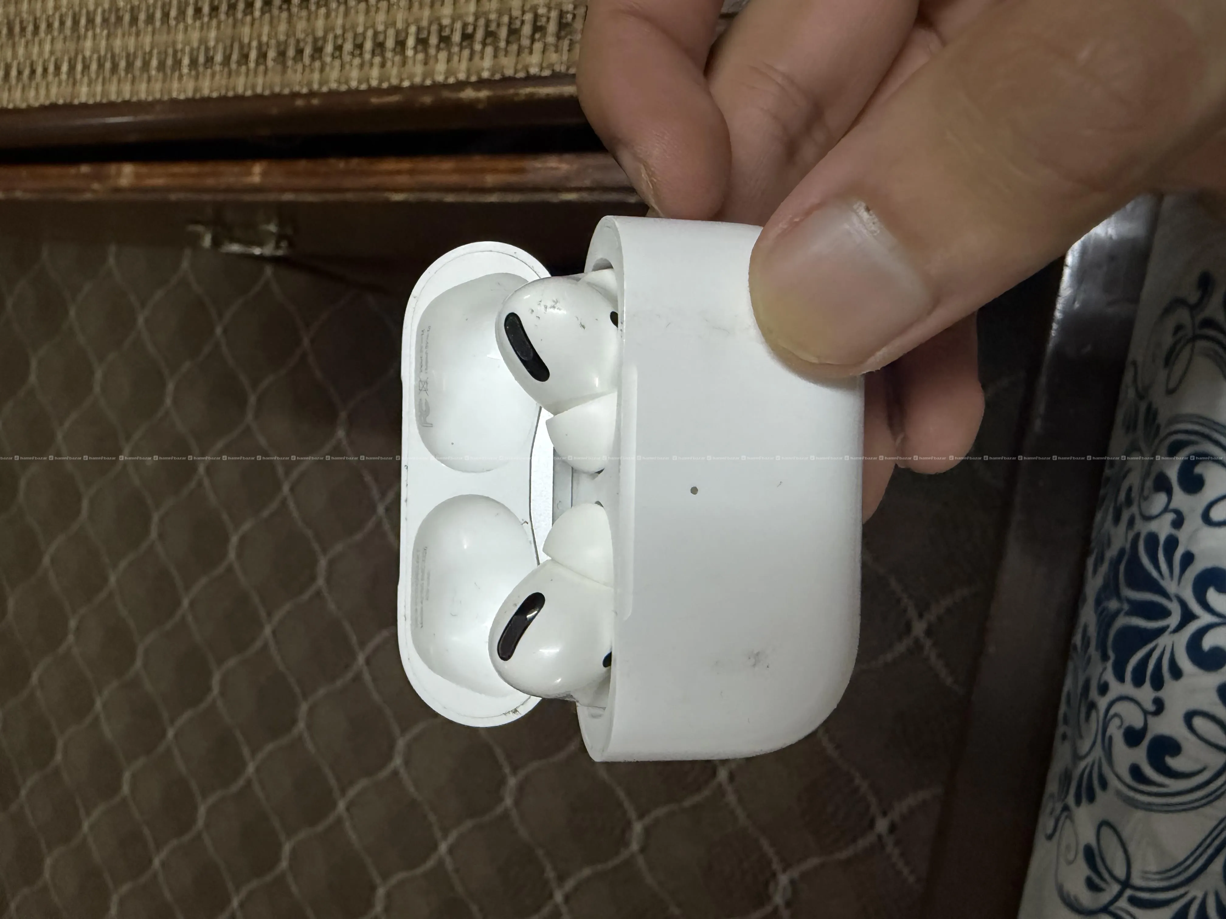 Airpods Pro 1st Gen with Magsafe Charging Case 4