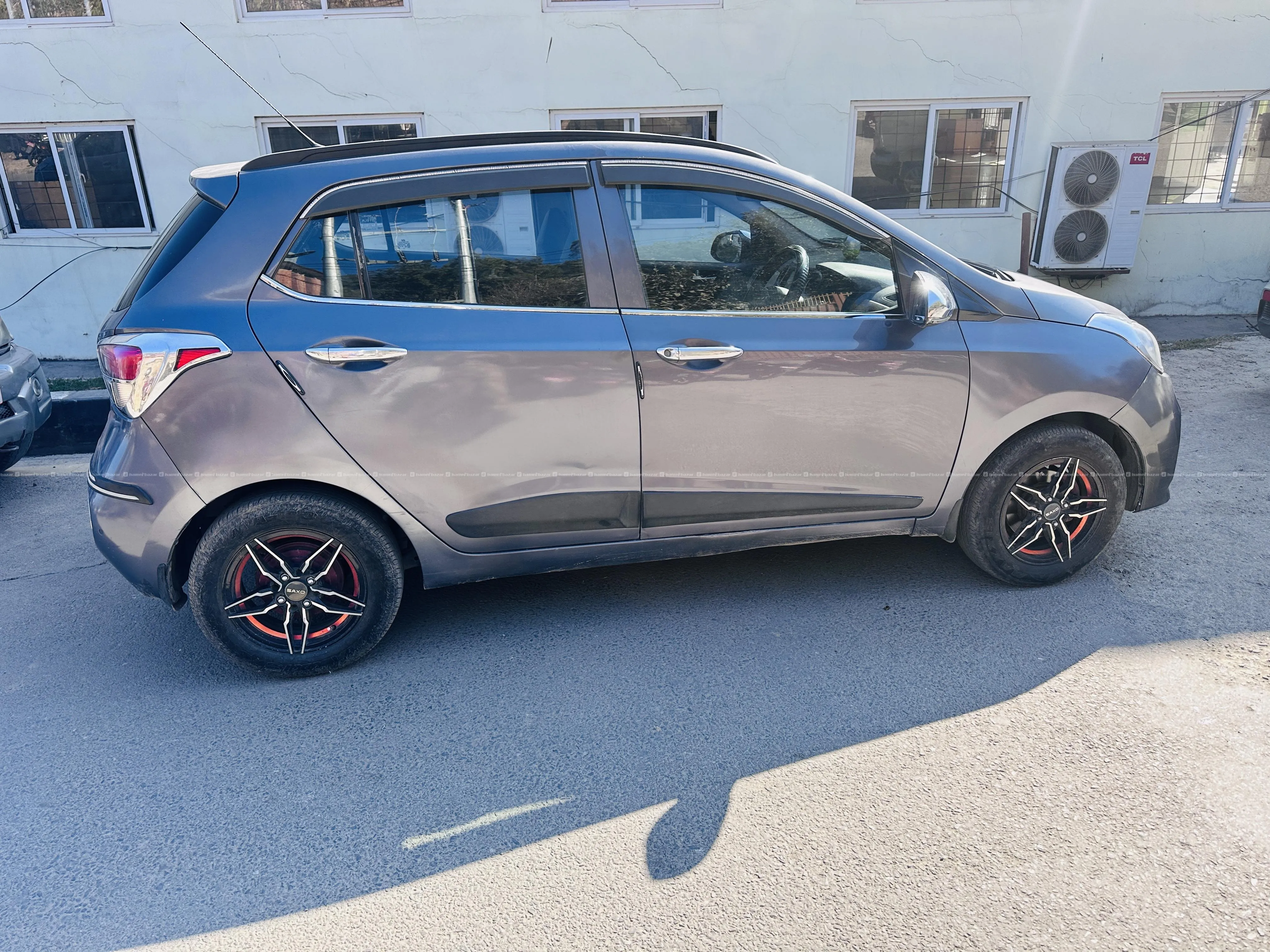 grand i10 sportz 4