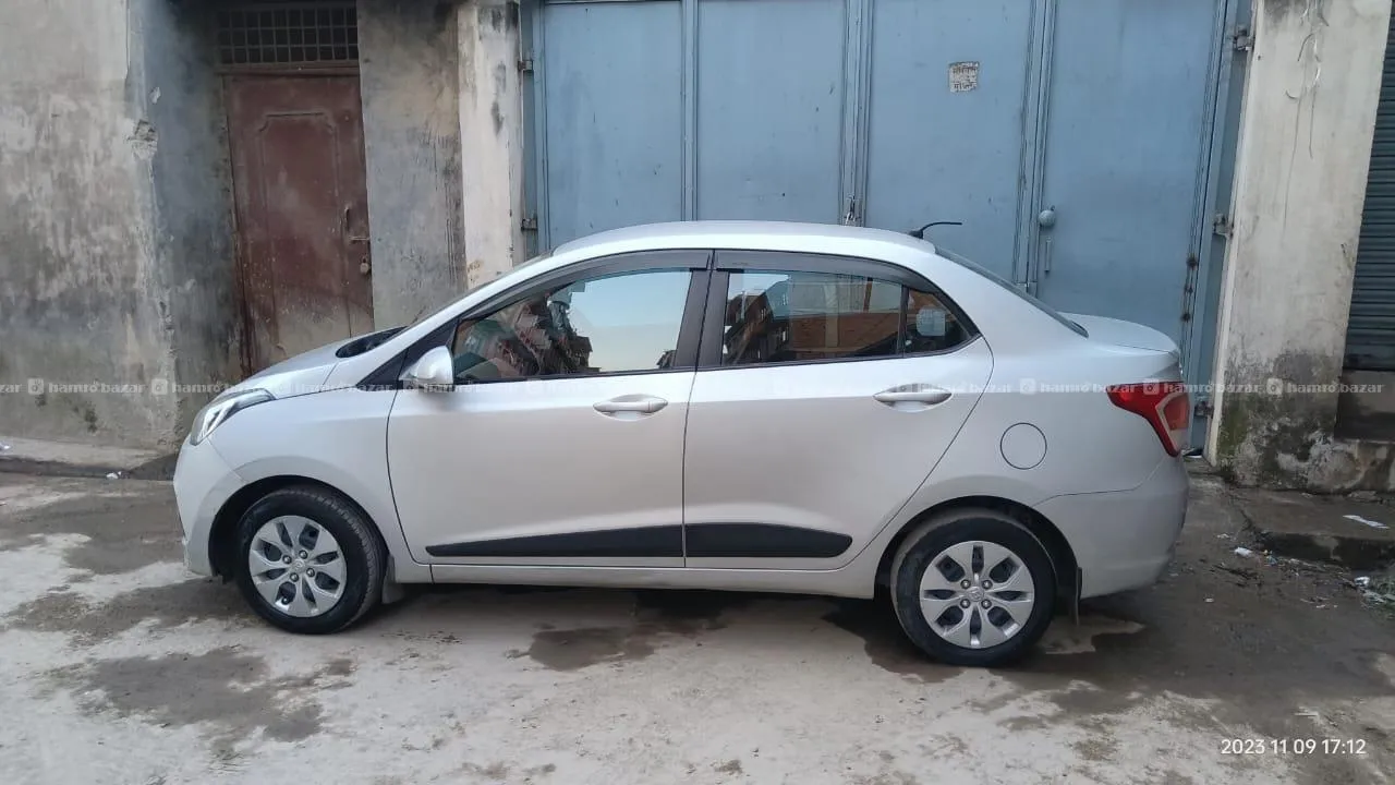Hyundai Xcent S Late 2015 6