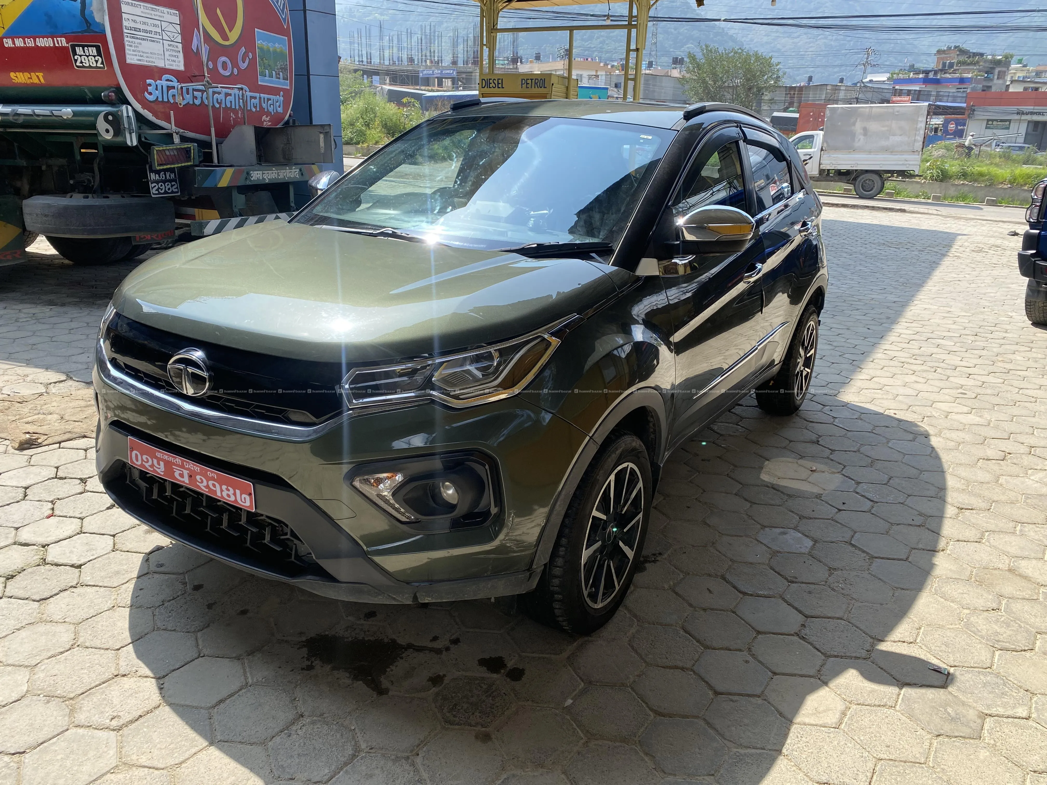 Nexon petrol with sunroof 3