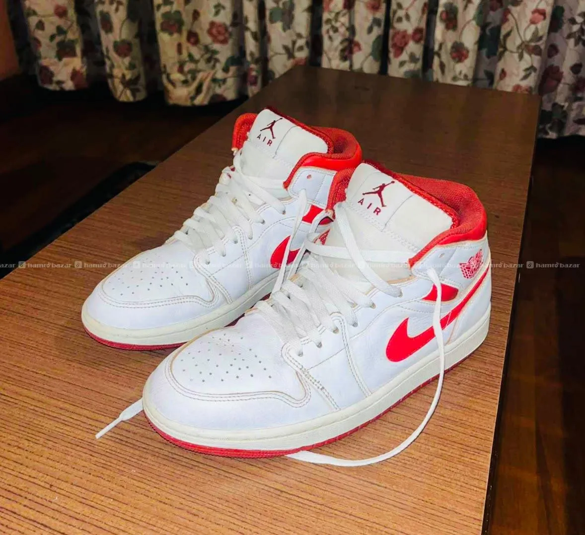 Air Jordan 1 Mid SE Dune Red – US 9 2