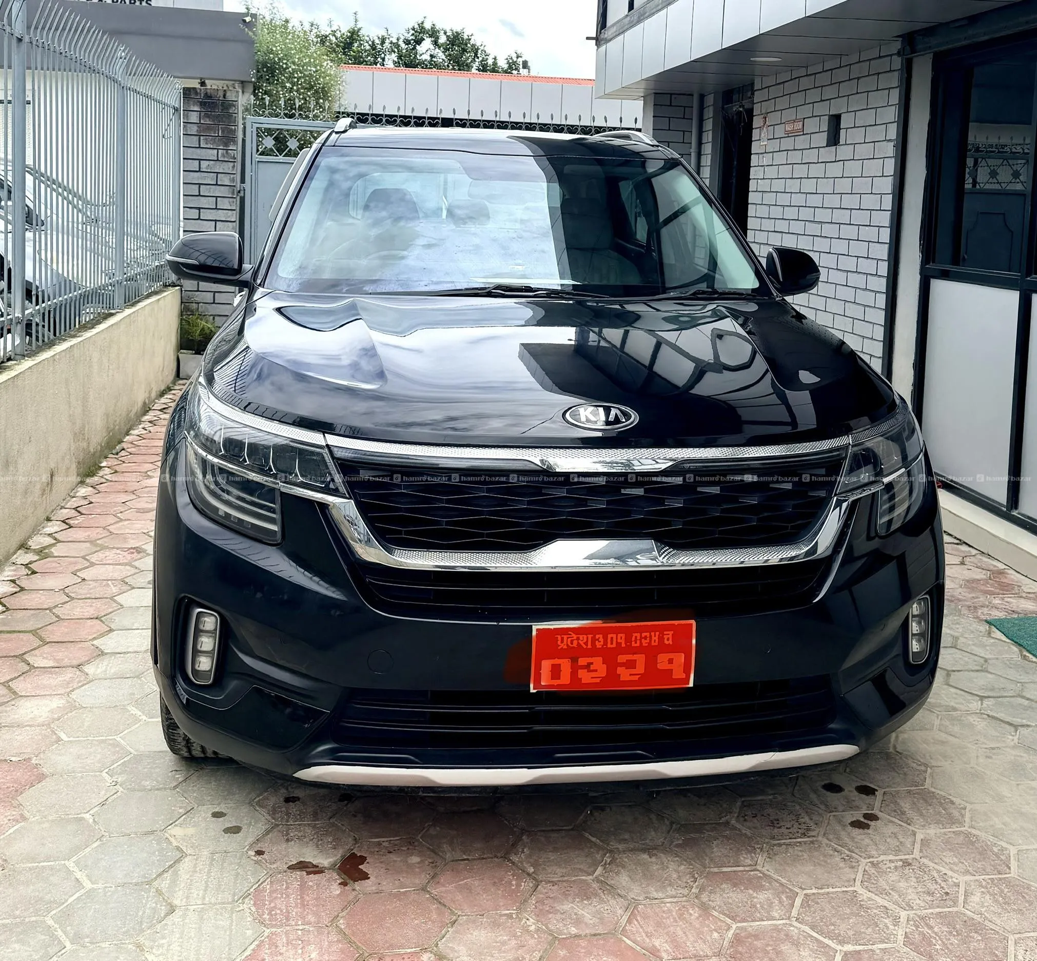 singlehand 2020 kia seltos htx+ sunroof 60% financ 3