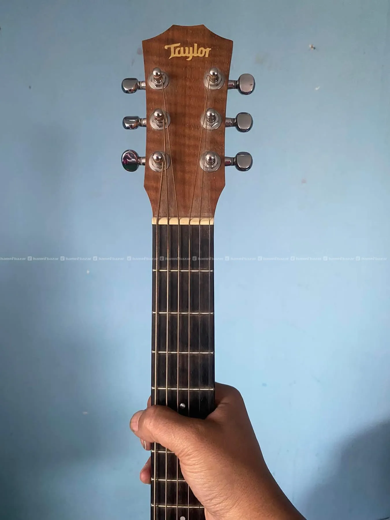 Taylor accoustic guitar at cheap price only 92000 4