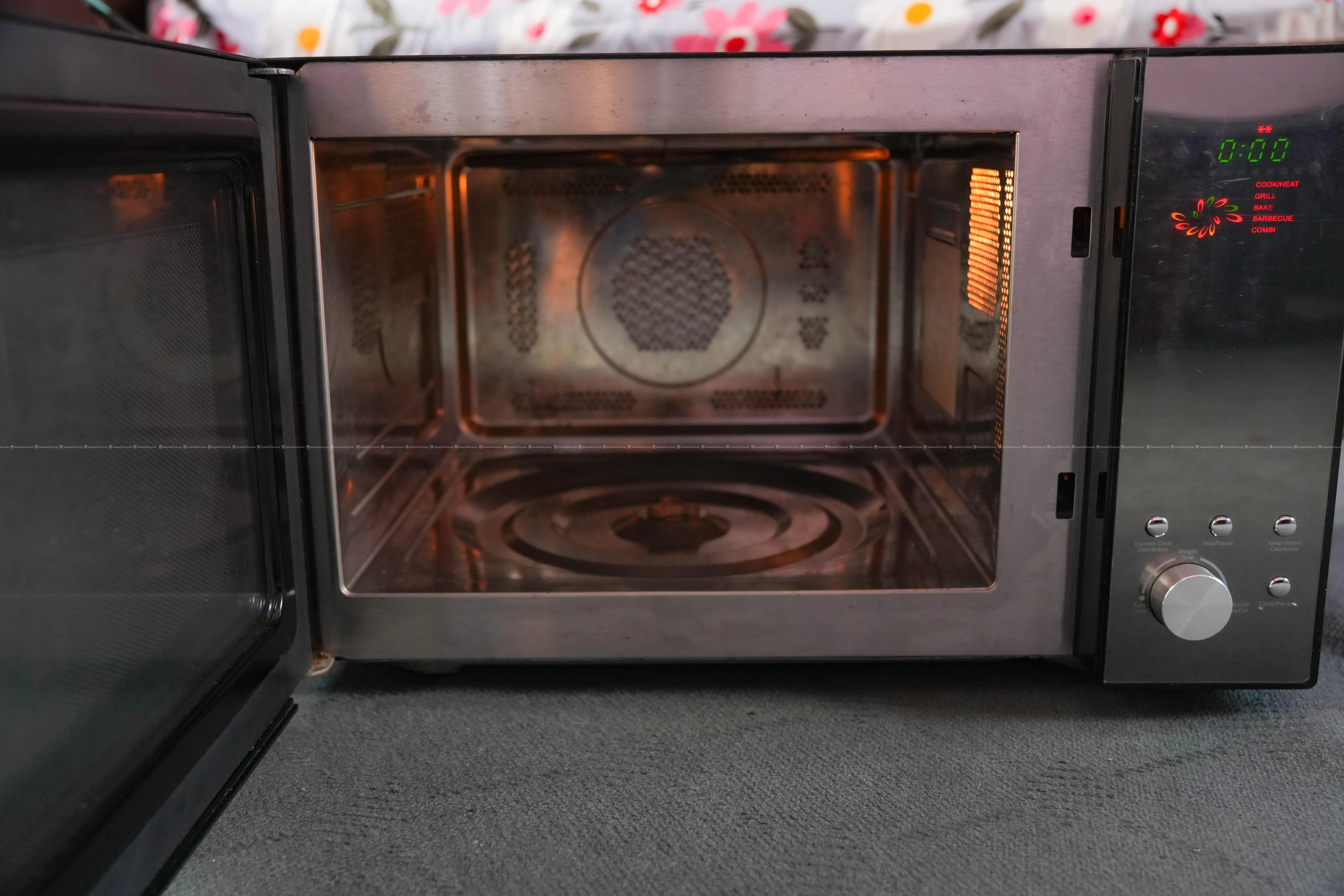 CG 30Ltr Microwave Oven With Gril & Convection 6