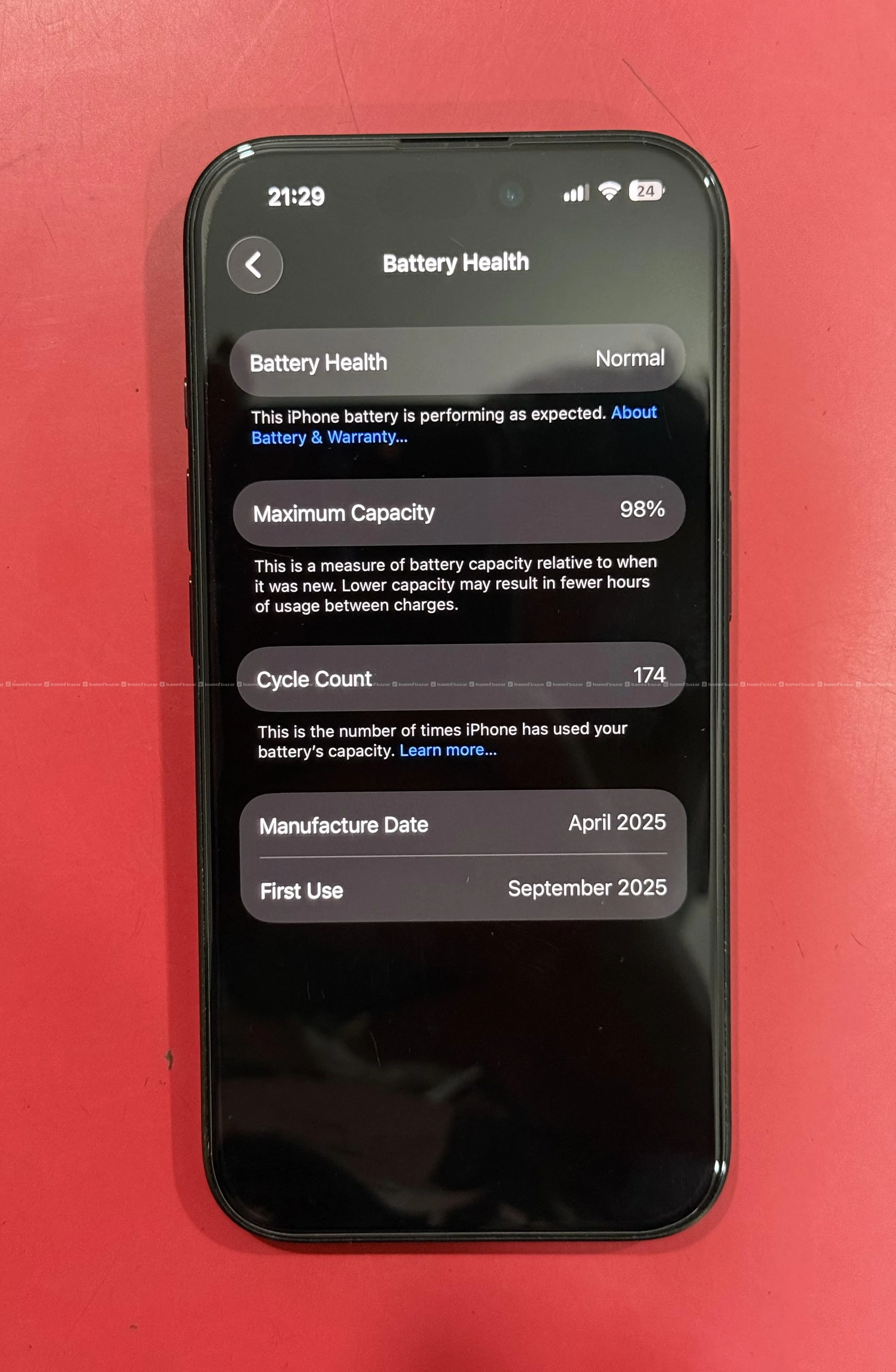 Apple iPhone 16(128GB) Battery Health 98%. 3
