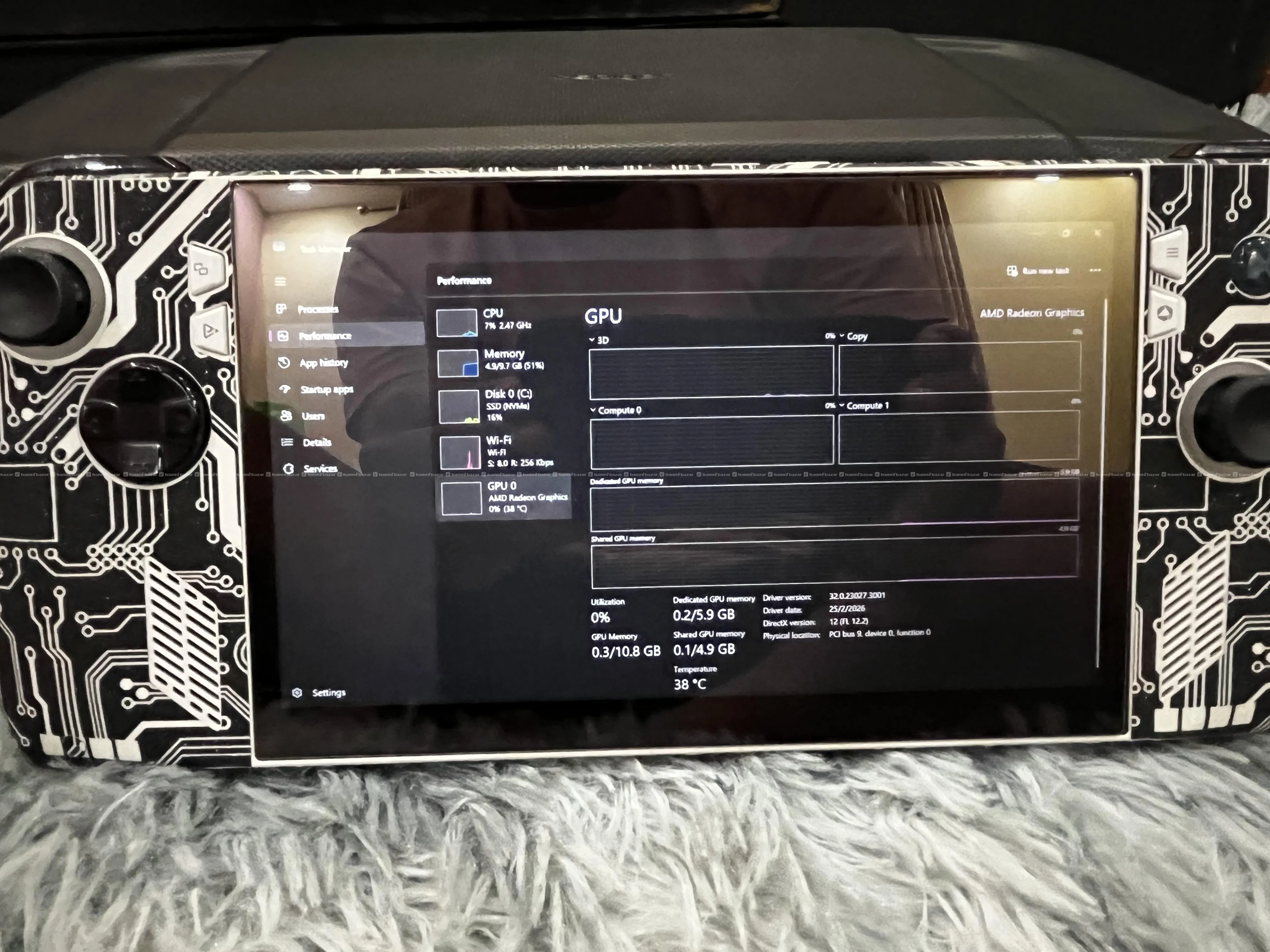 Rog Ally Z1 Extreme 4