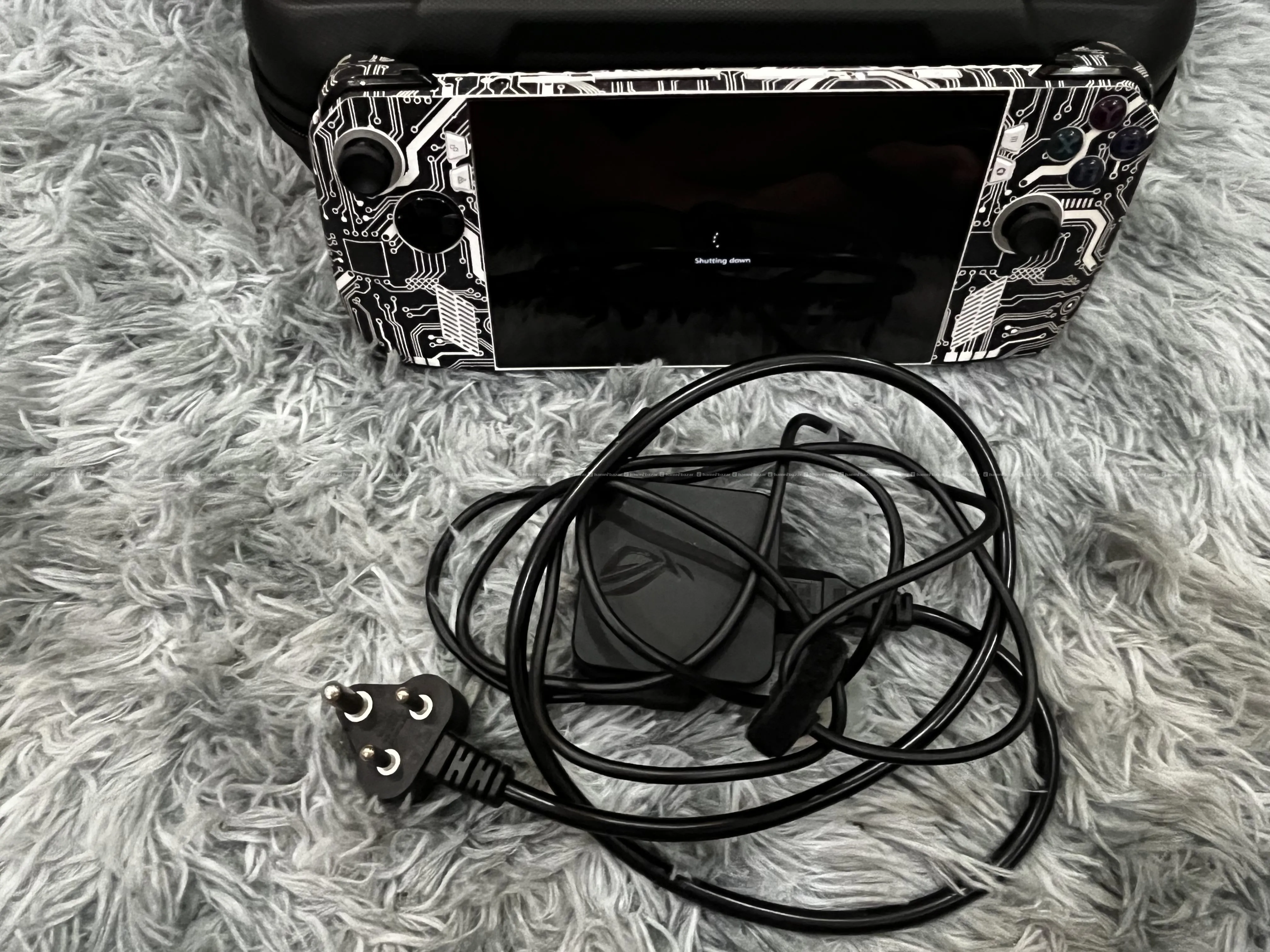 Rog Ally Z1 Extreme 7