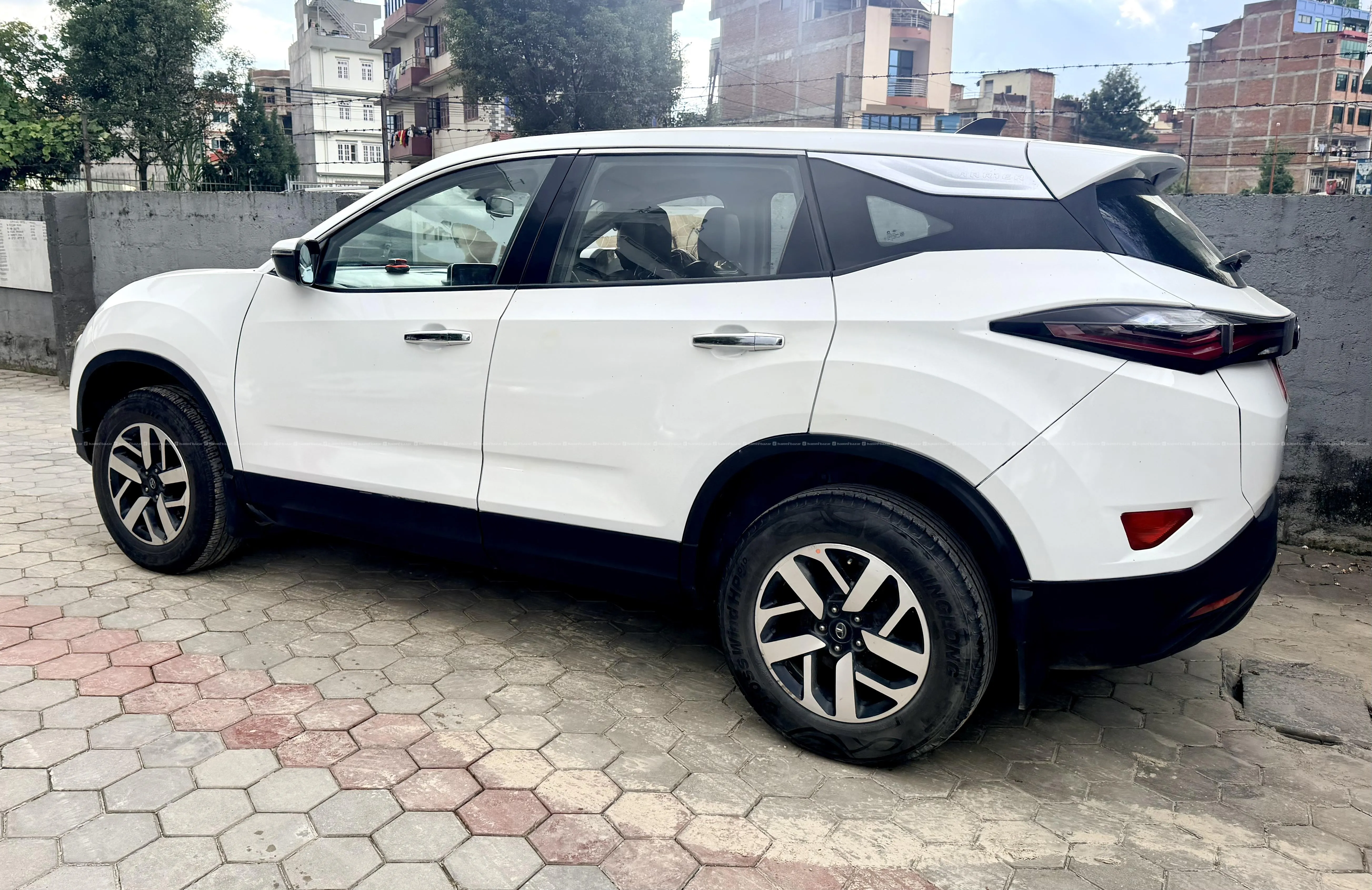 excellent 2021 tata H5 sunroof 60% finance 3