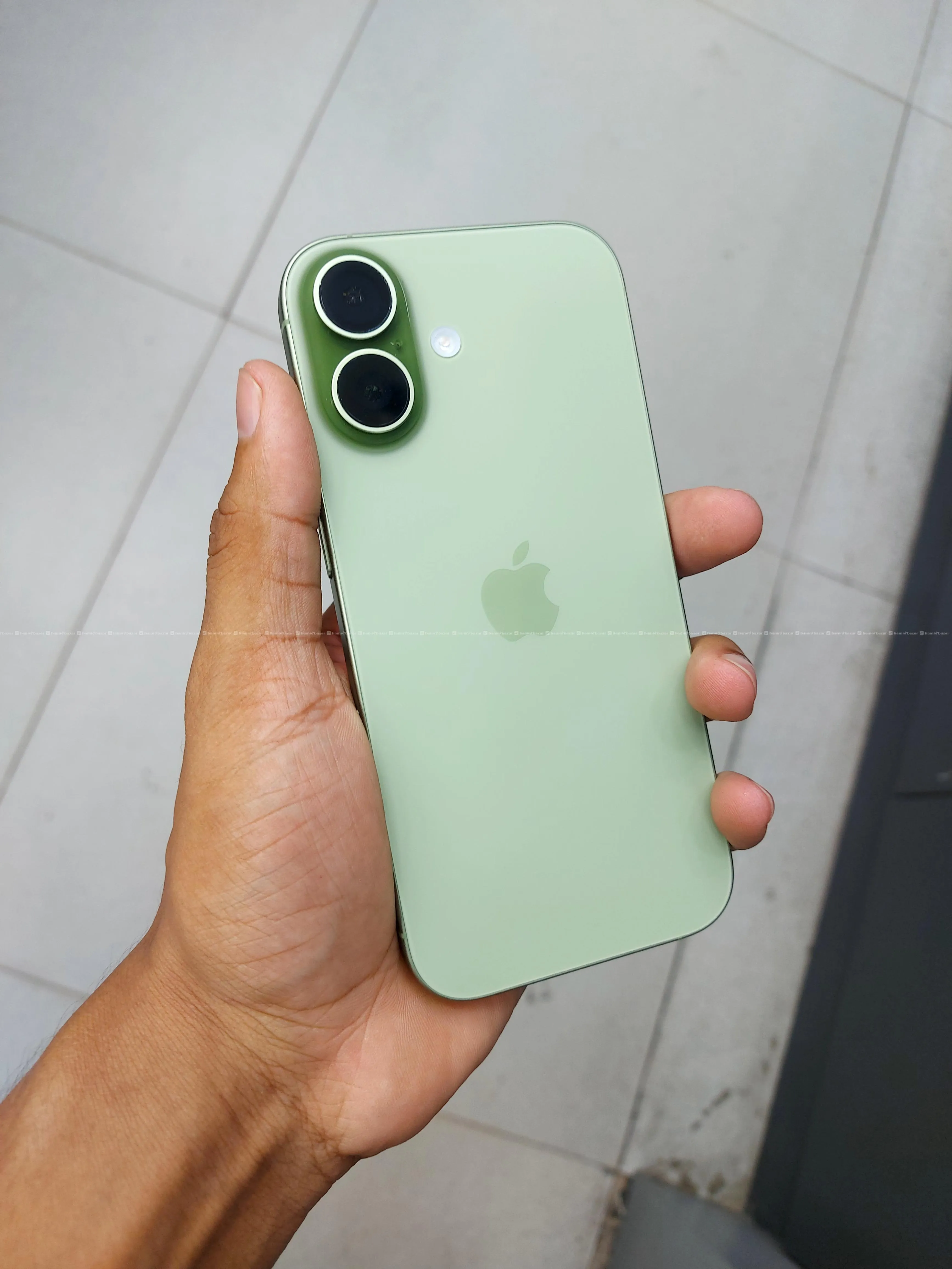 iPhone 17 (1 month used) 1