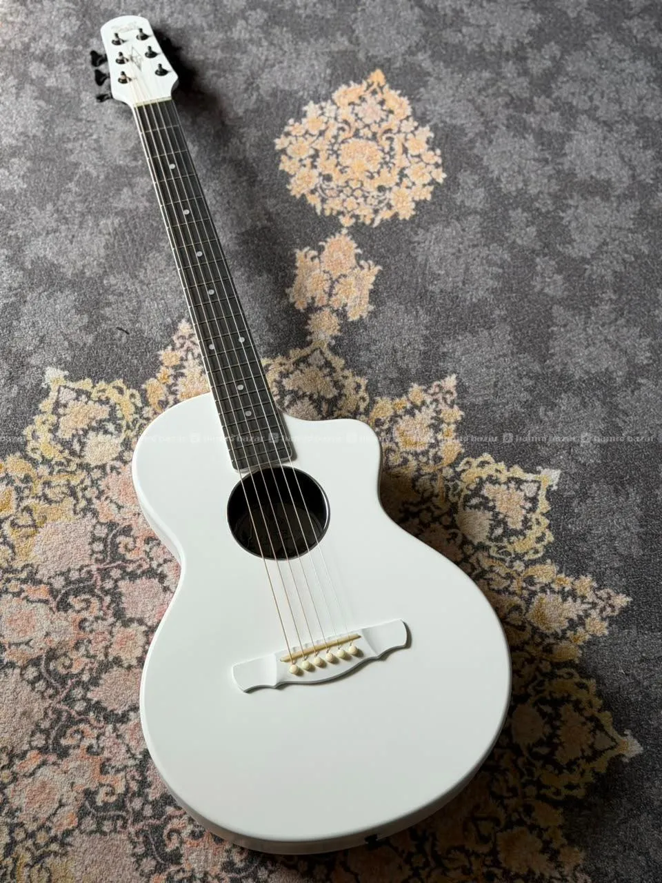 kaath Yatri 1.0 carbon fiber Guitar 4