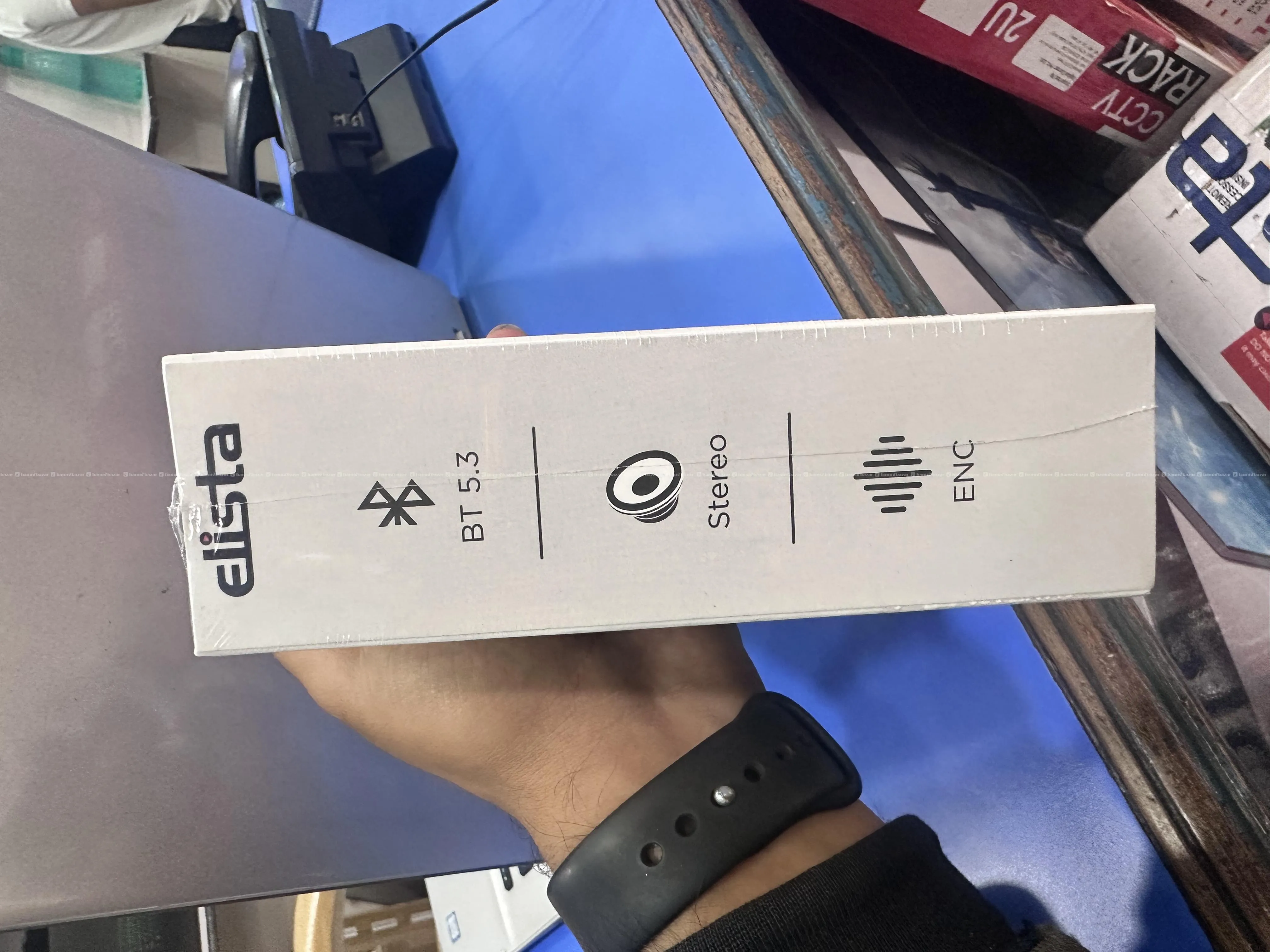 earbuds 2