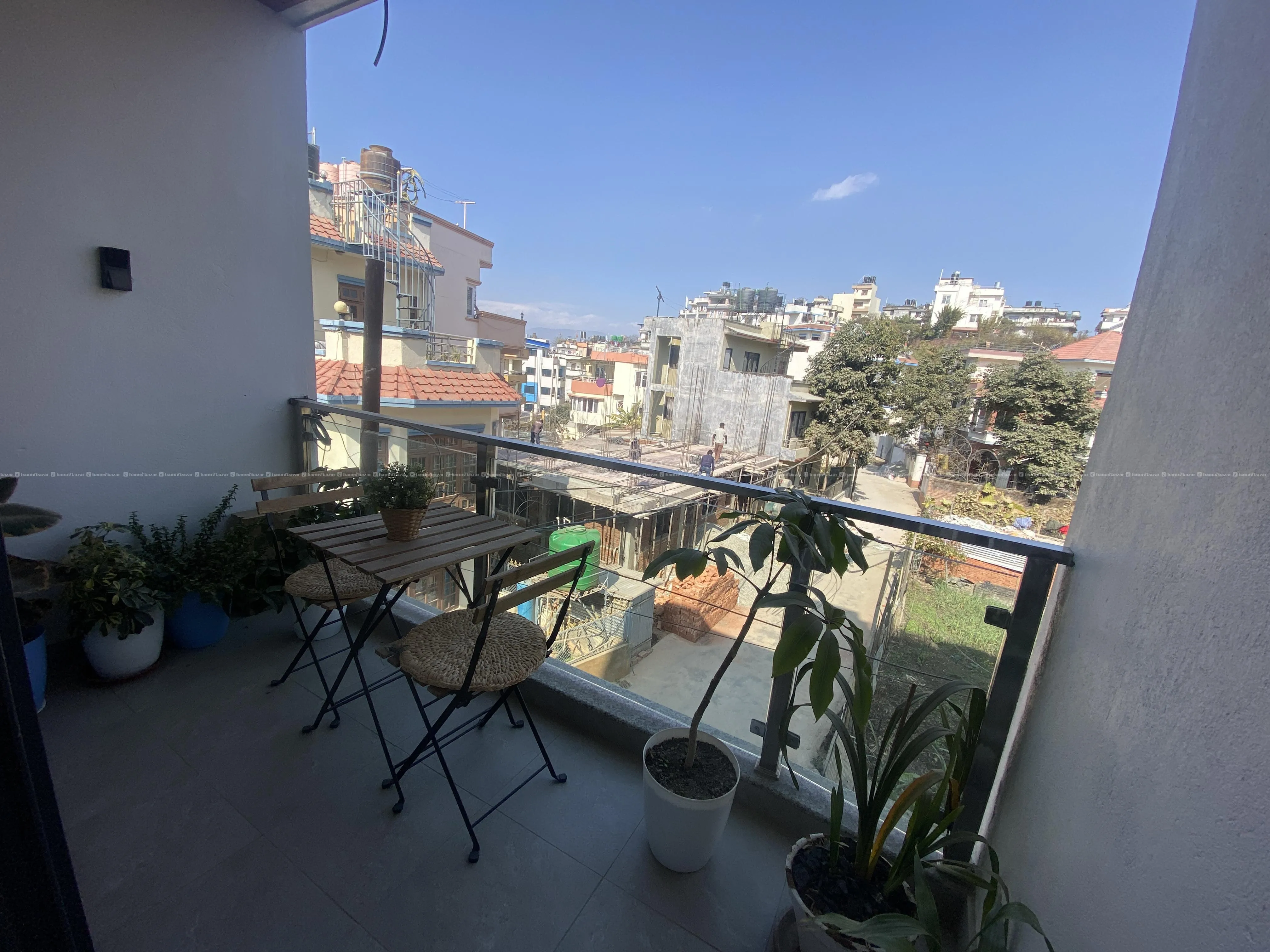 House for Sale at Nakhipot 6