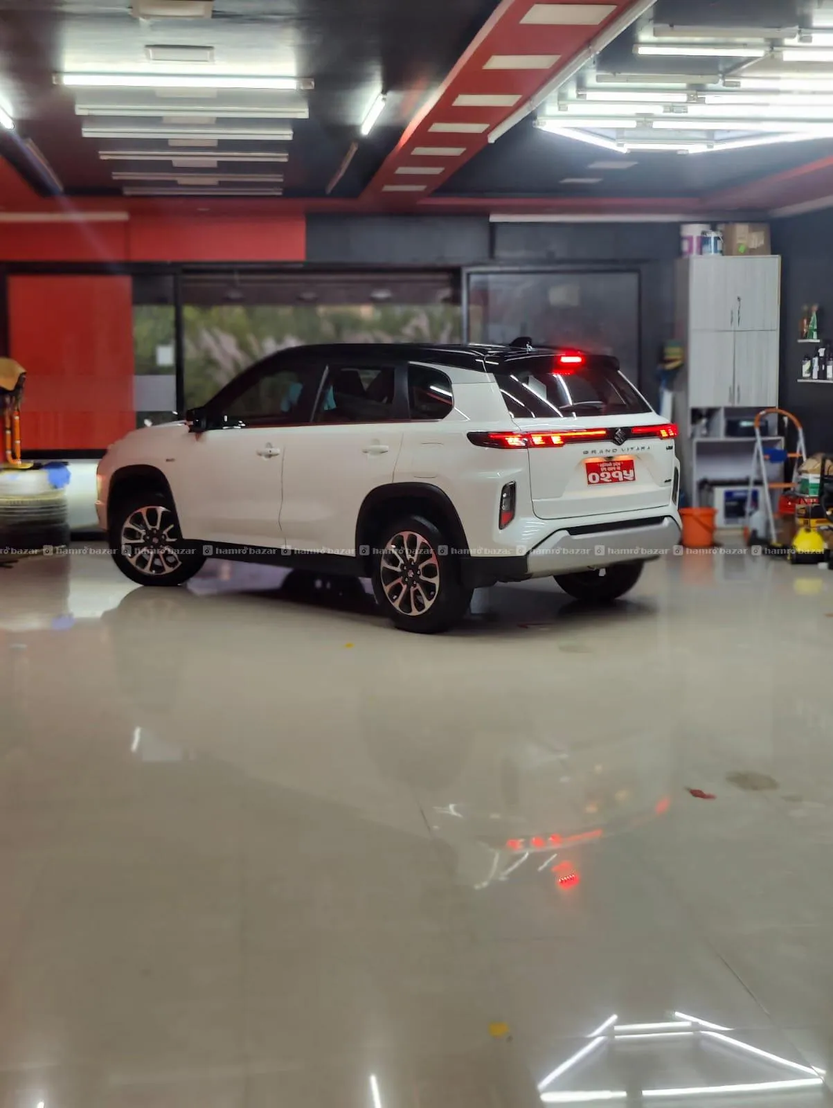 Suzuki Grand Vitara Alhpa 4WD Dual Tone 2023 6