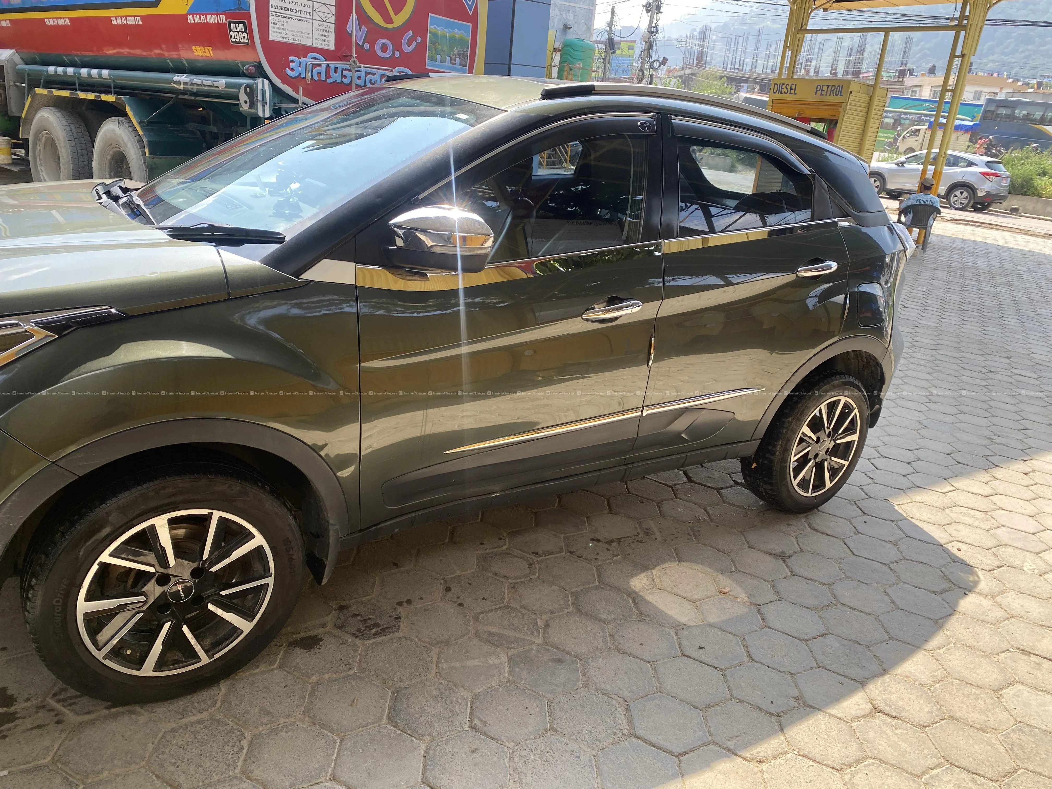 Nexon petrol sunroof 2