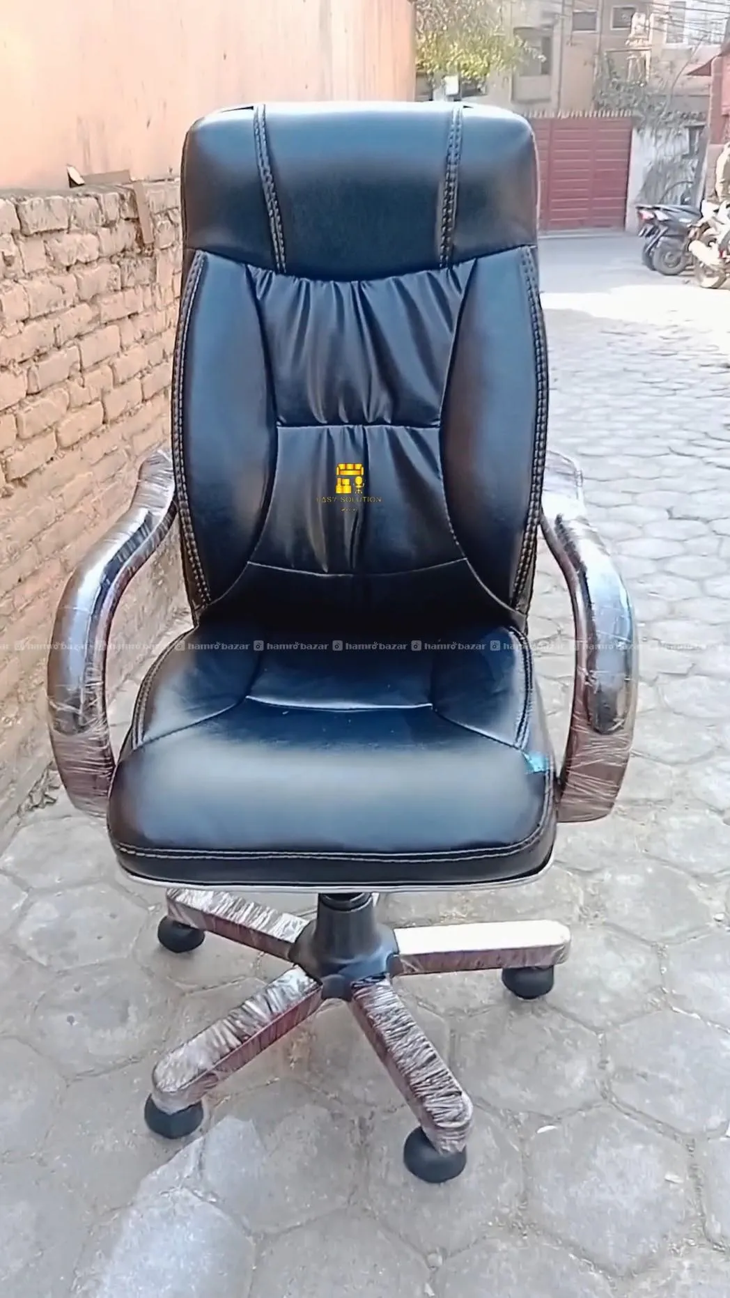 Premium Executive Office Chair Currently We have 1 3