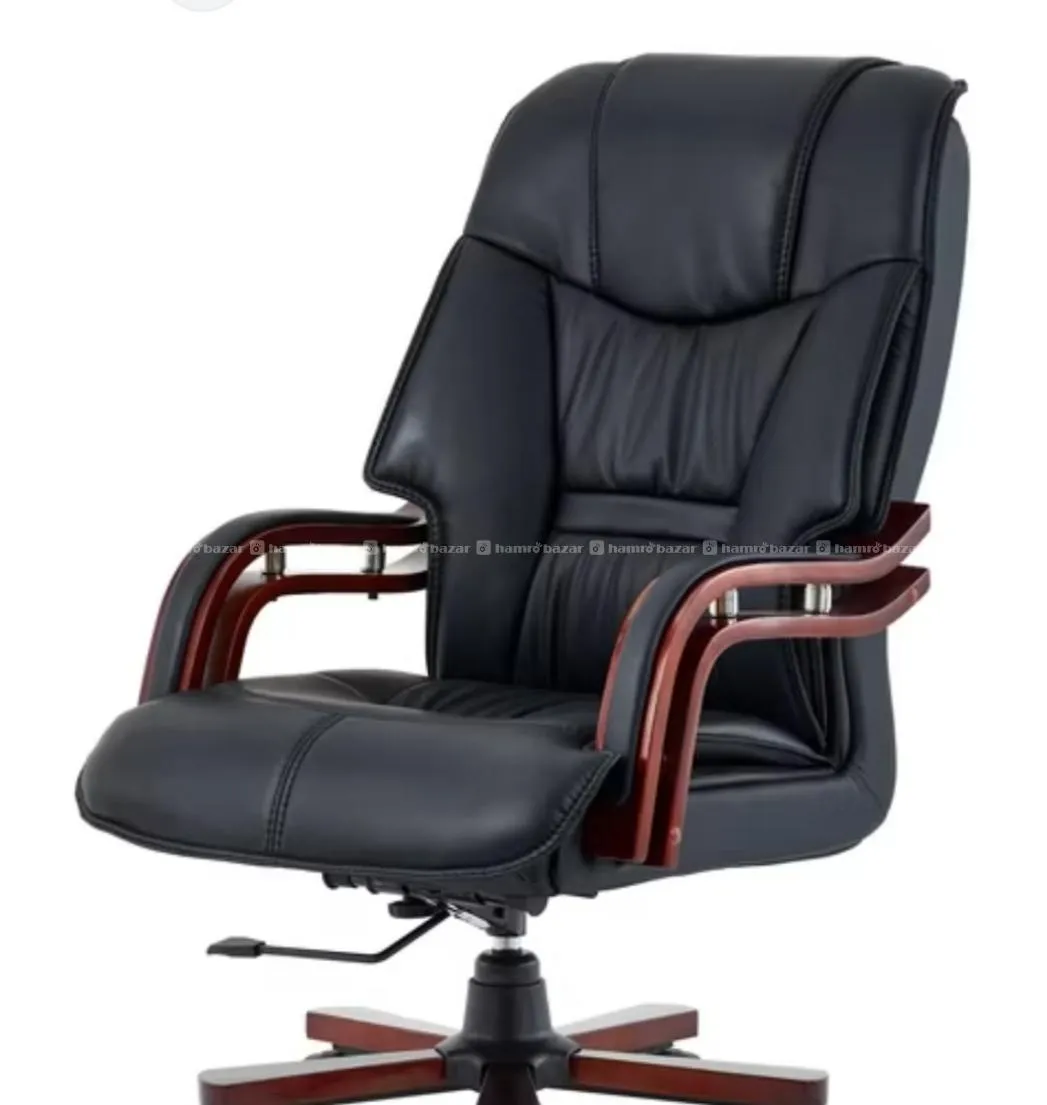 Premium Luxurious Boss CEO chair Currently Have 1 2