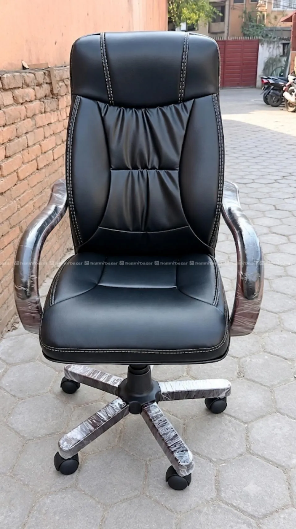 Premium Executive Office Chair Currently We have 1 2