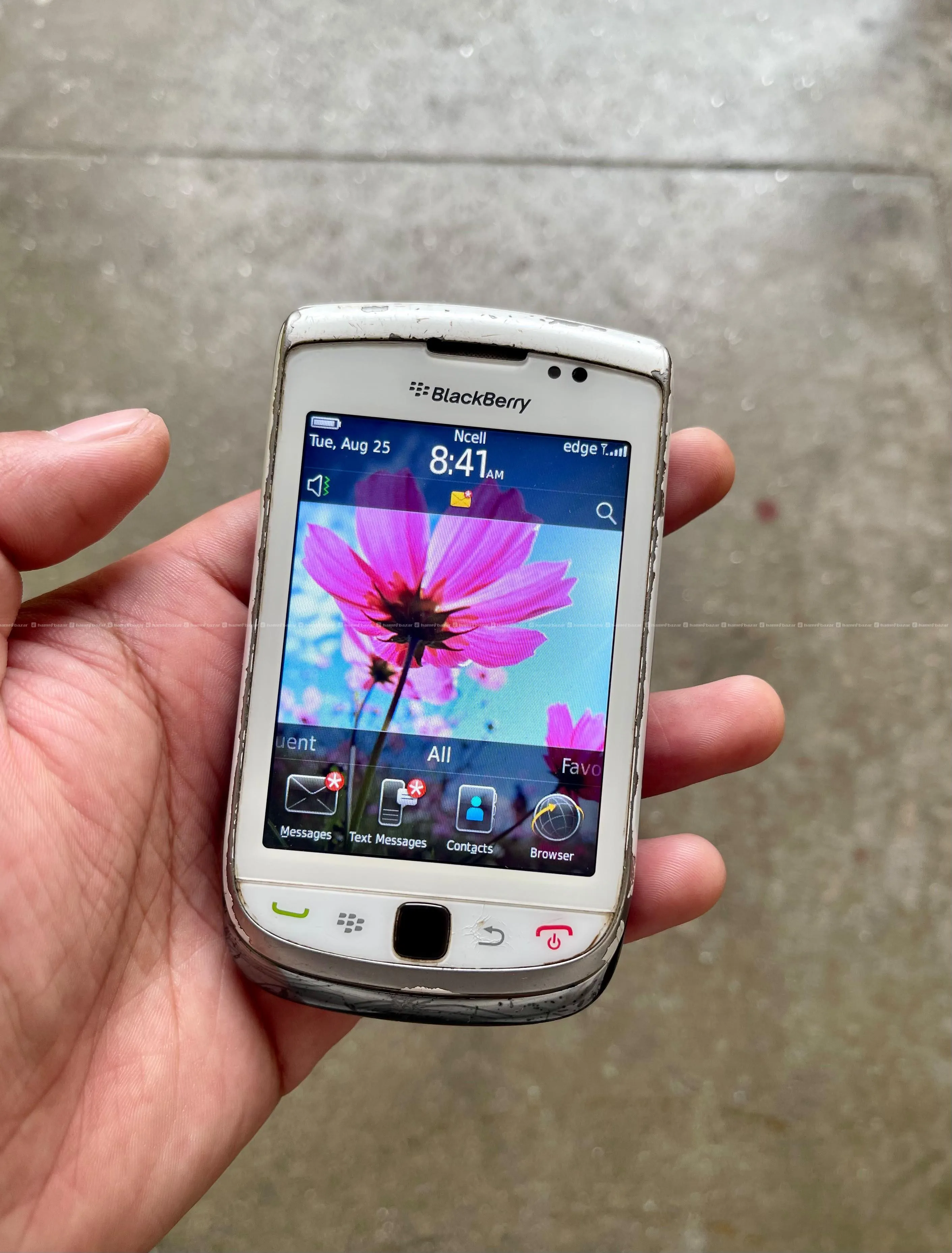 Blackberry 9800 slide 4