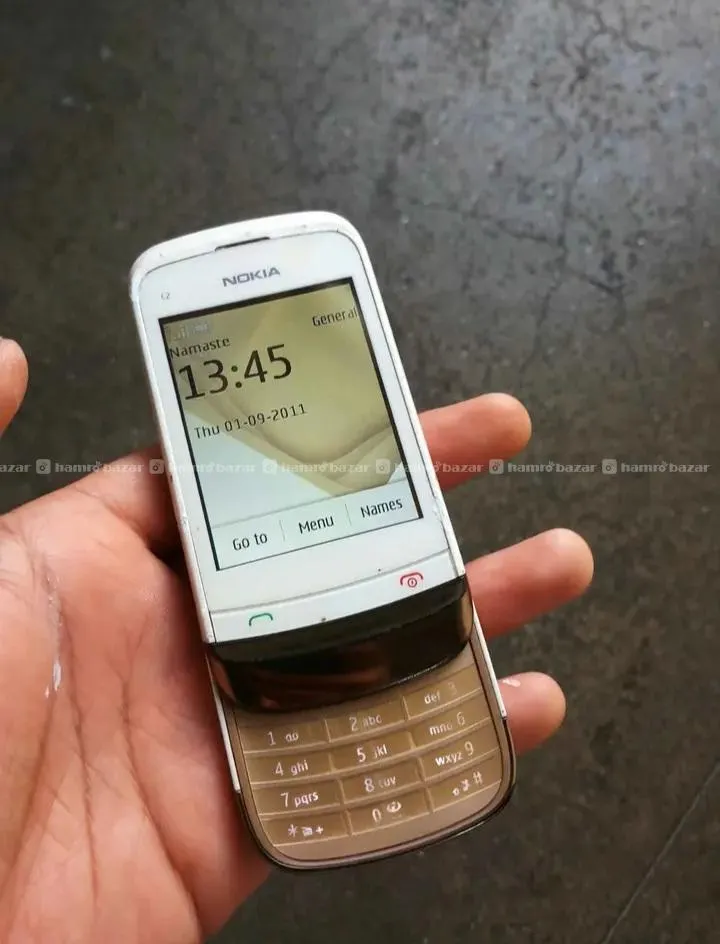 Nokia c2 02 slide 2