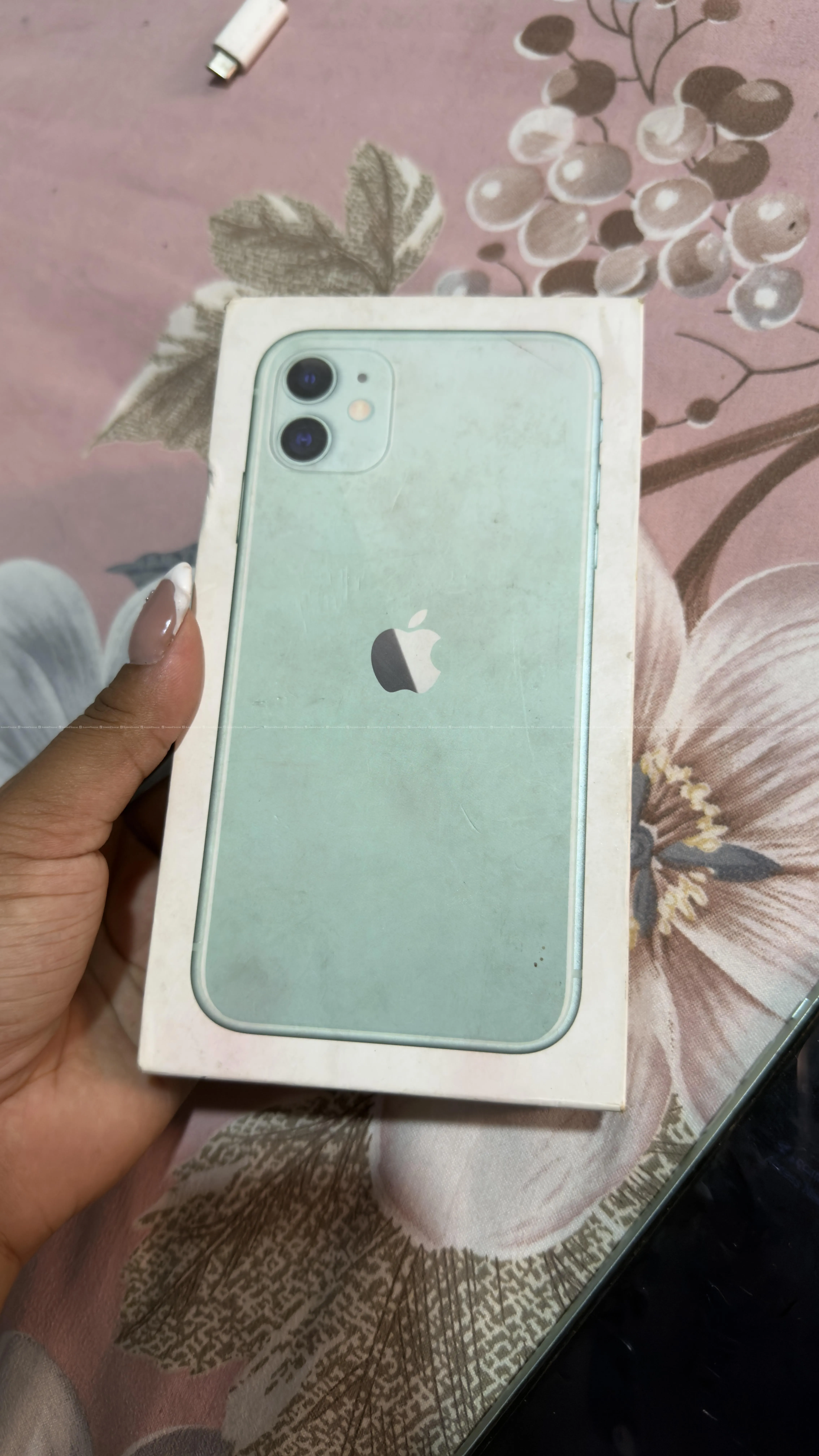 iPhone 11 3