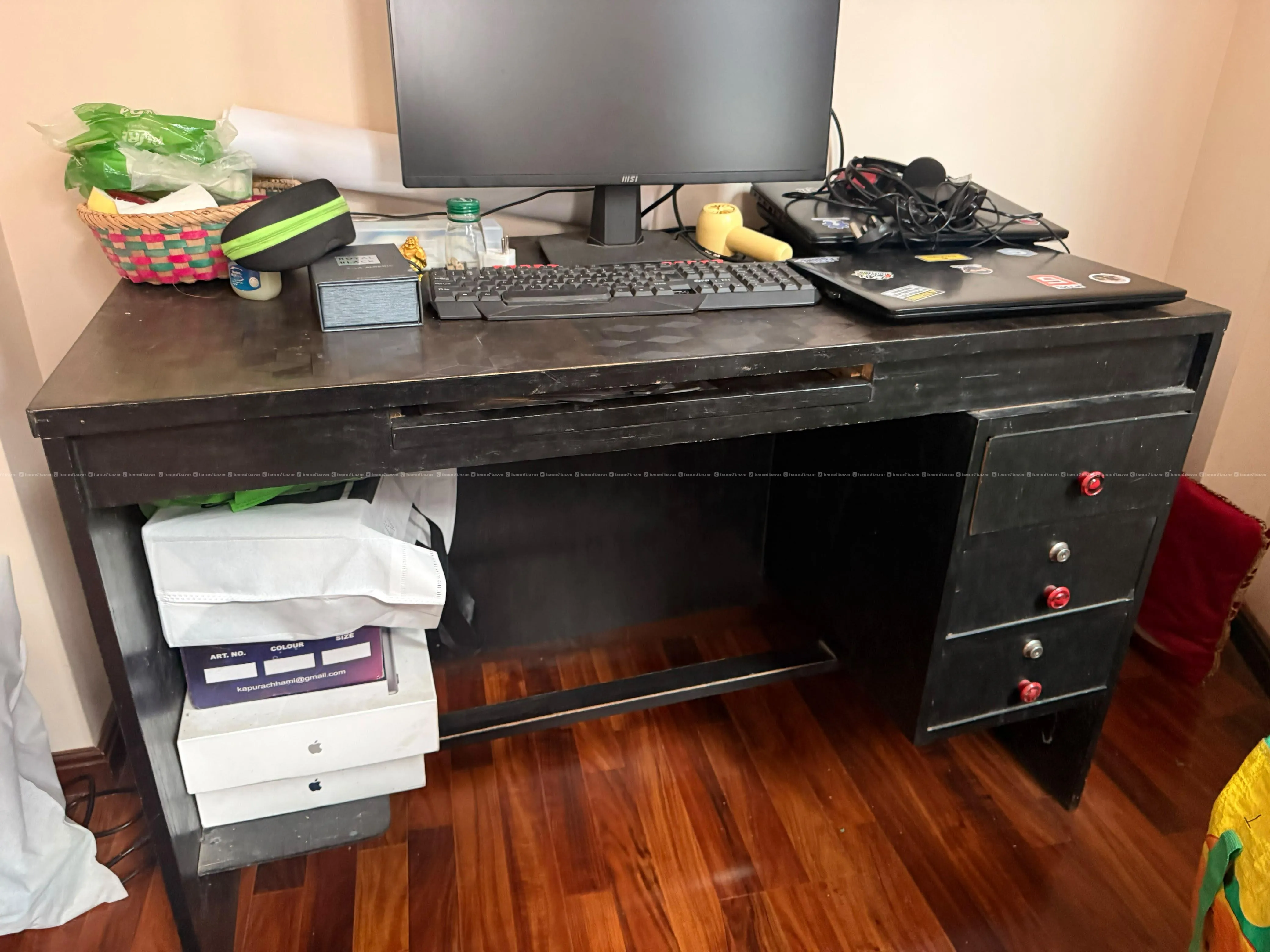 Office Table with 3 Drawers & Keyboard Tray 2