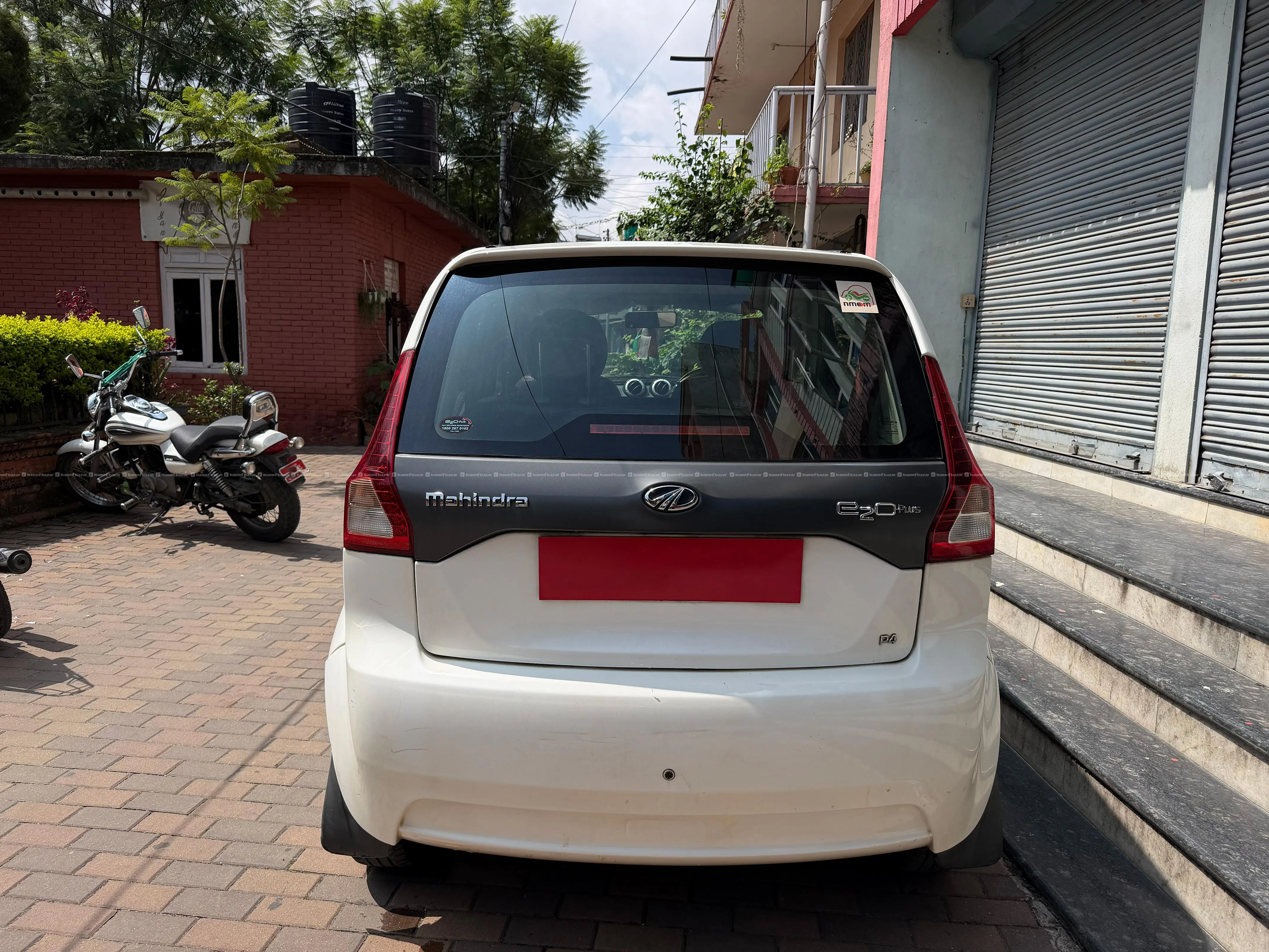 Mahindra e2o Plus P4 2